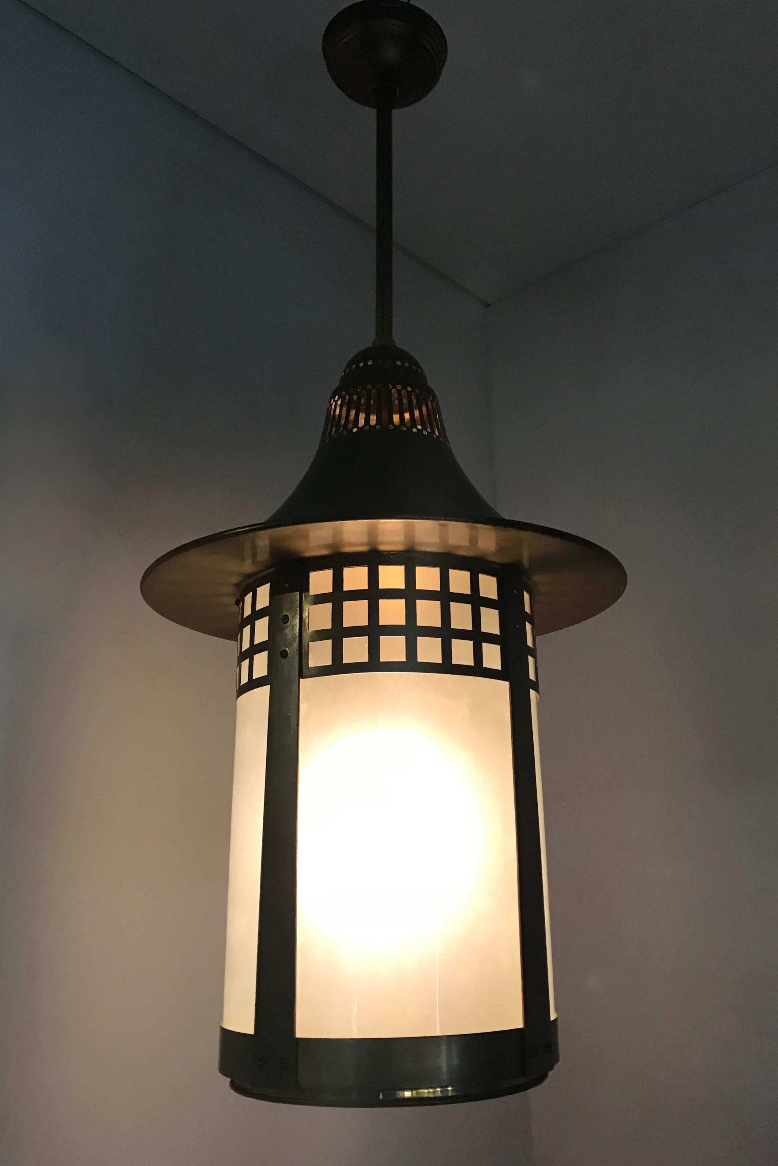 Top quality made, extra large and therefor too extremely rare antique light fixture.

With early 20th century light fixtures as one of our specialities, one would think that after 25 years of selling antique lights we would have seen it all by now.