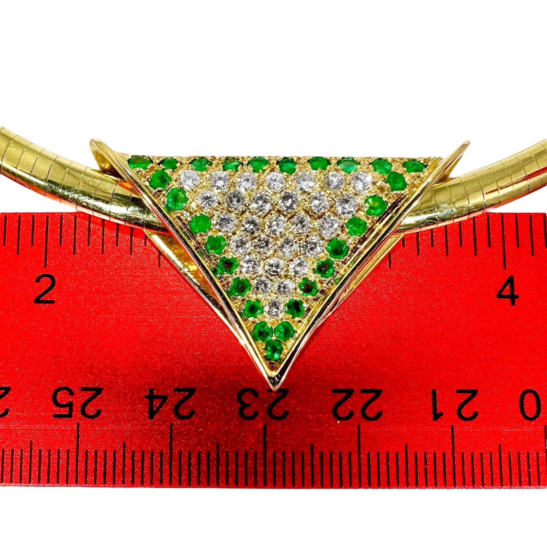 Rehausseur de diamants et d'émeraudes de 14 carats sur 4,75 mm Omega Pour femmes en vente