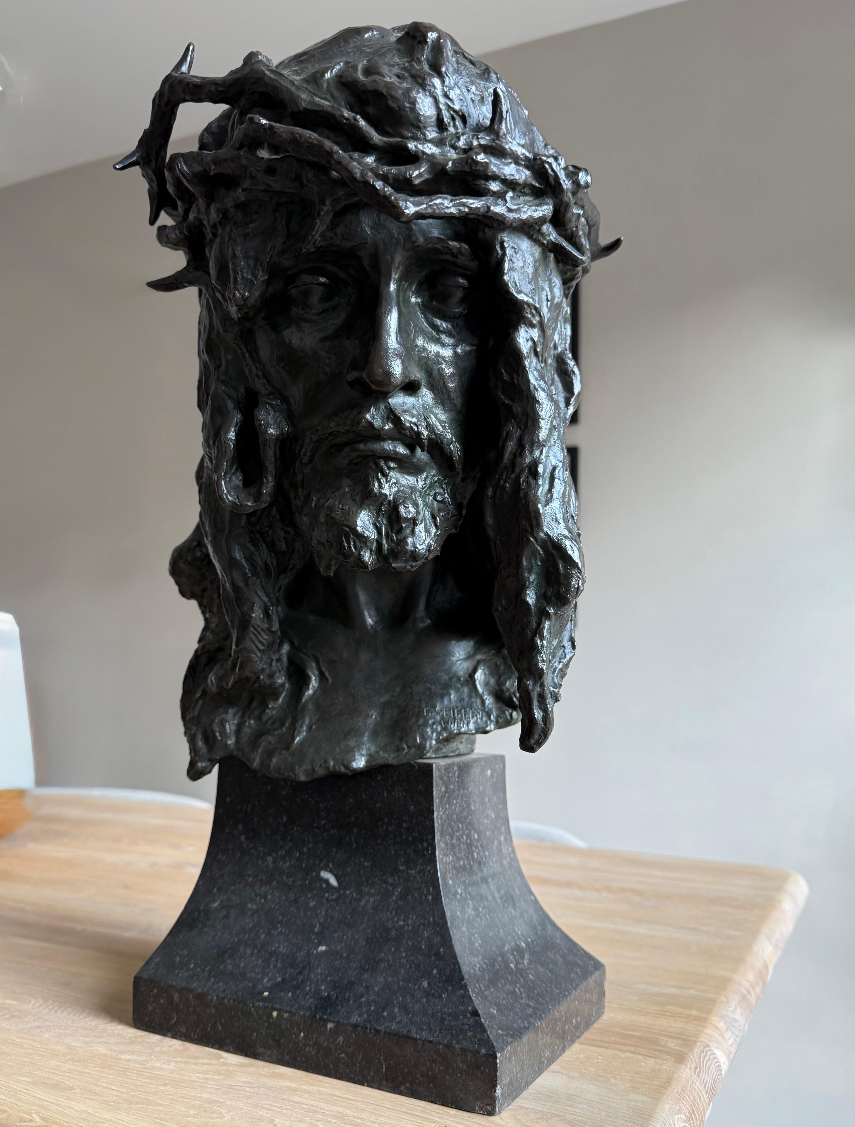 Auffällige antike österreichische Bronzebüste von Christus gekrönt w. Thorns von F. Seifert. im Angebot 4