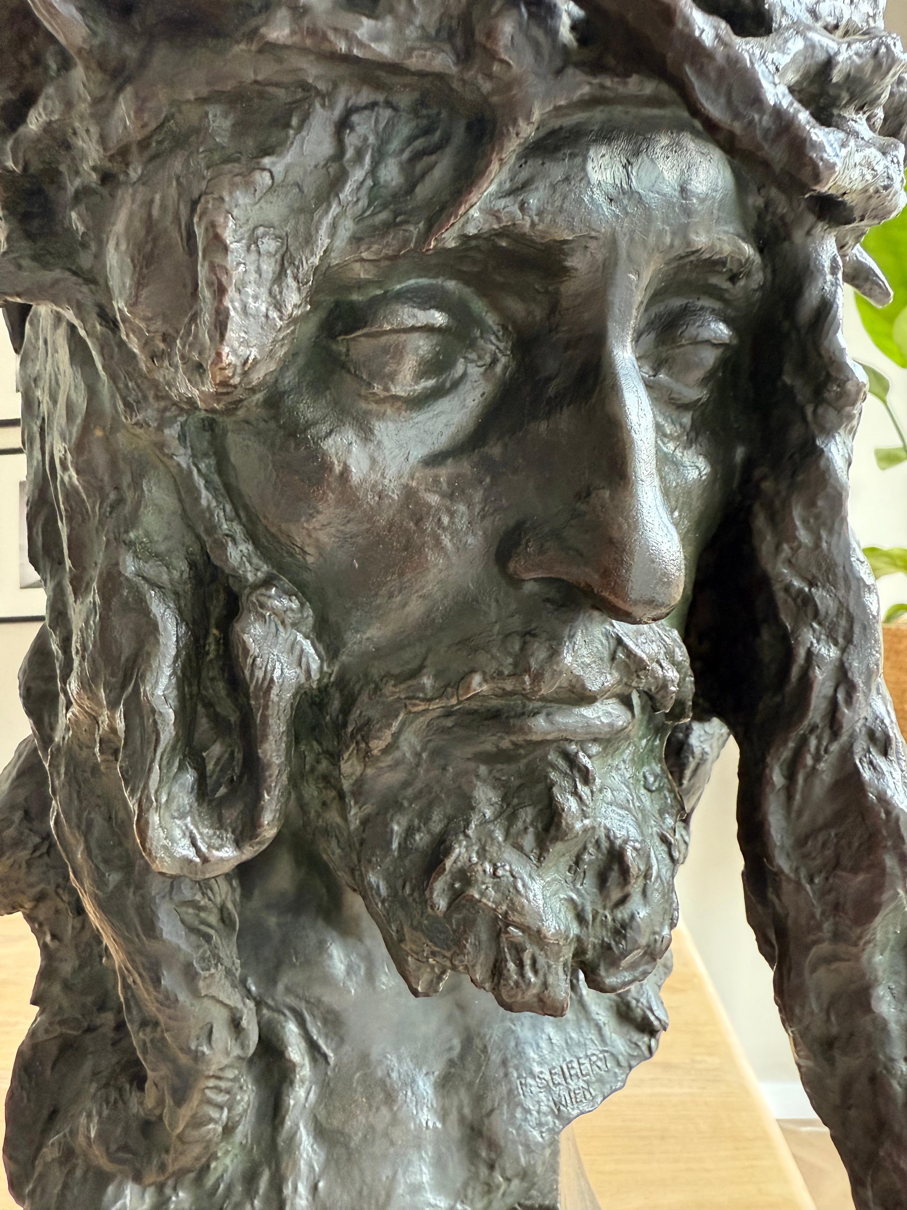 Auffällige antike österreichische Bronzebüste von Christus gekrönt w. Thorns von F. Seifert. im Zustand „Hervorragend“ im Angebot in Lisse, NL