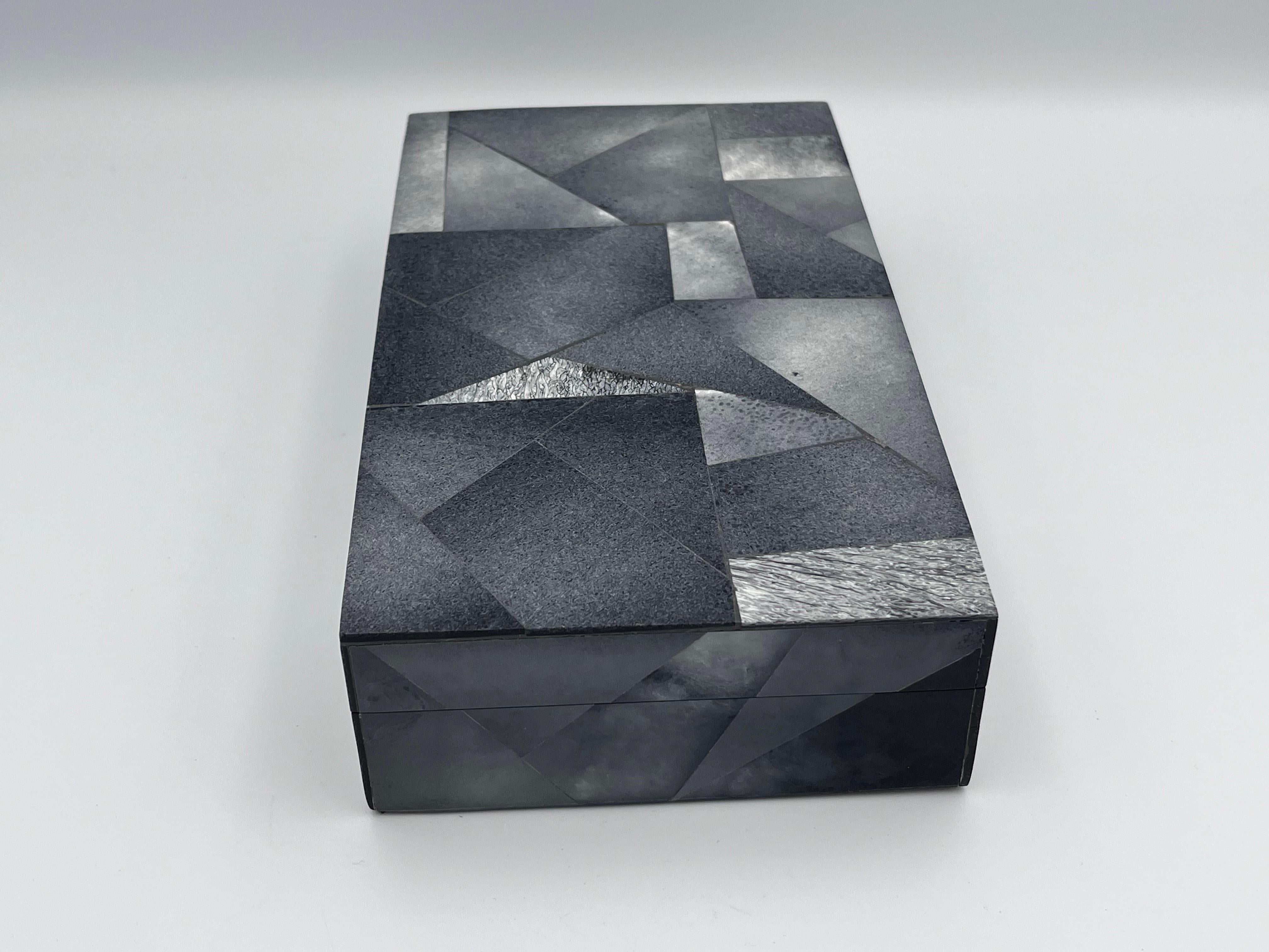 20ième siècle Boîte en bois décorative de style art déco cubiste géométrique Merveilleux cadeau en vente