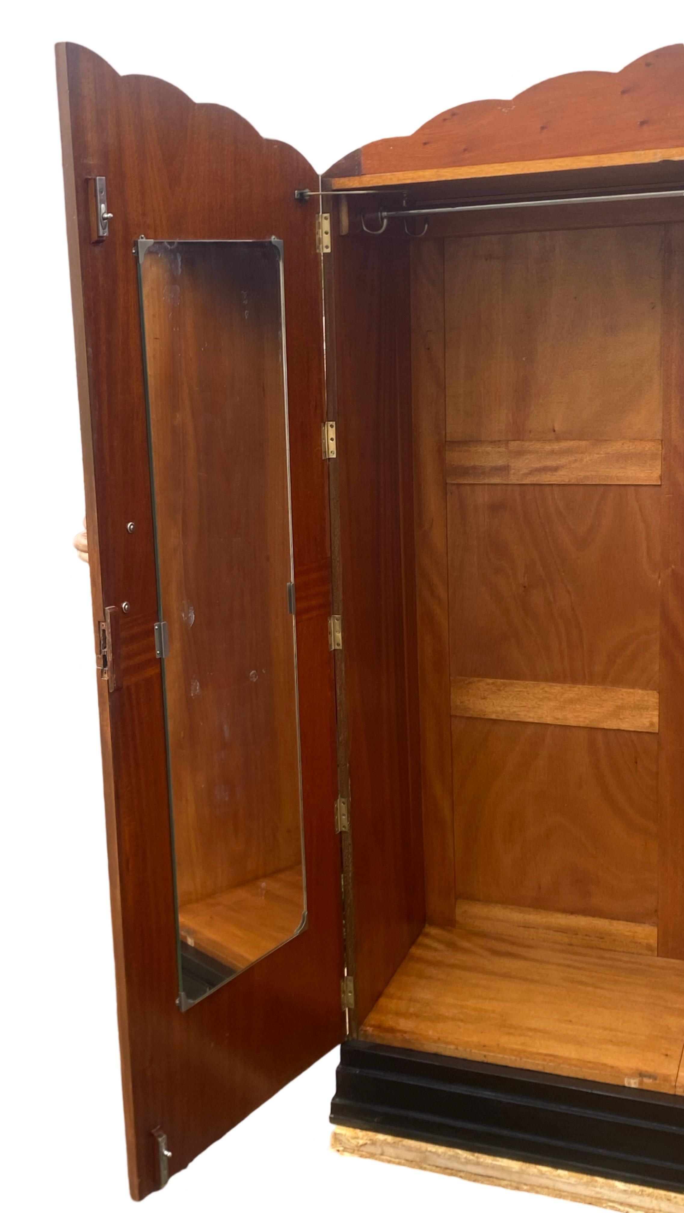 Striking Art Deco Sunburst Double Wardrobe In Good Condition In Barnstaple, GB