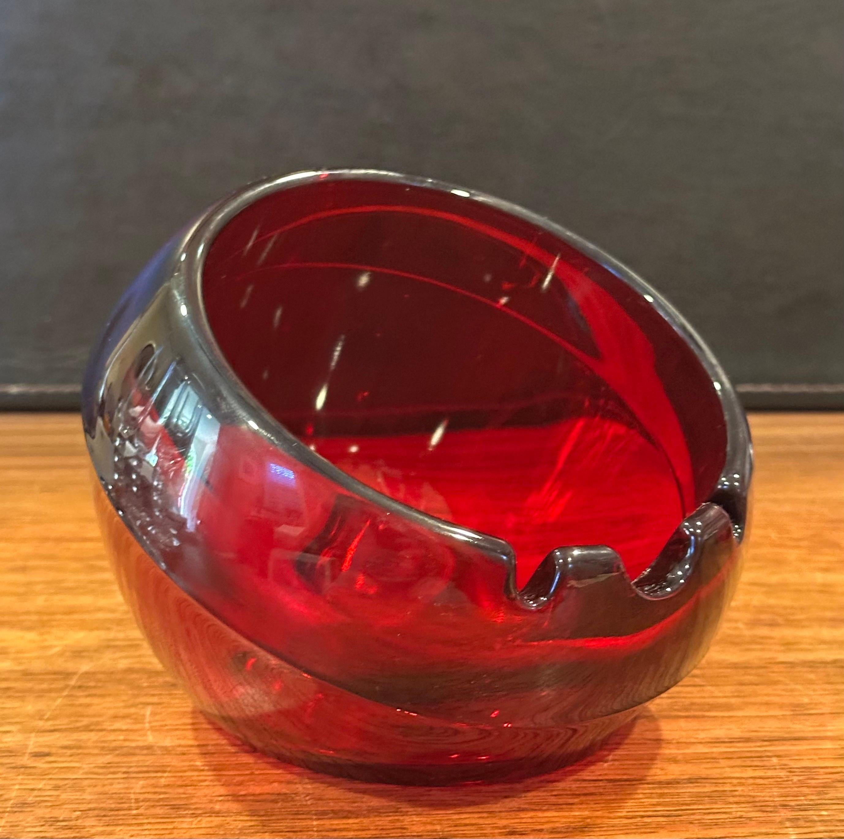 Cendrier en verre d'art 