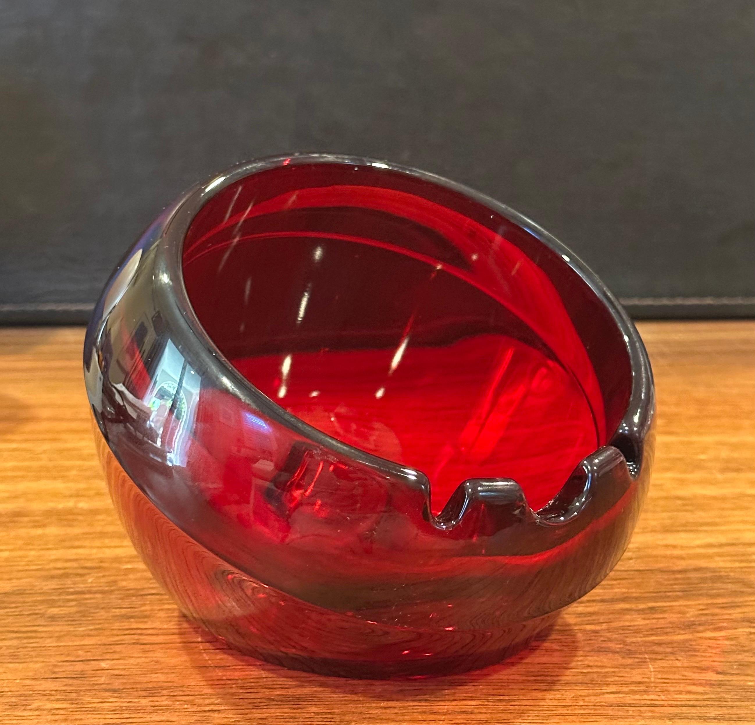 Cendrier en verre d'art 
