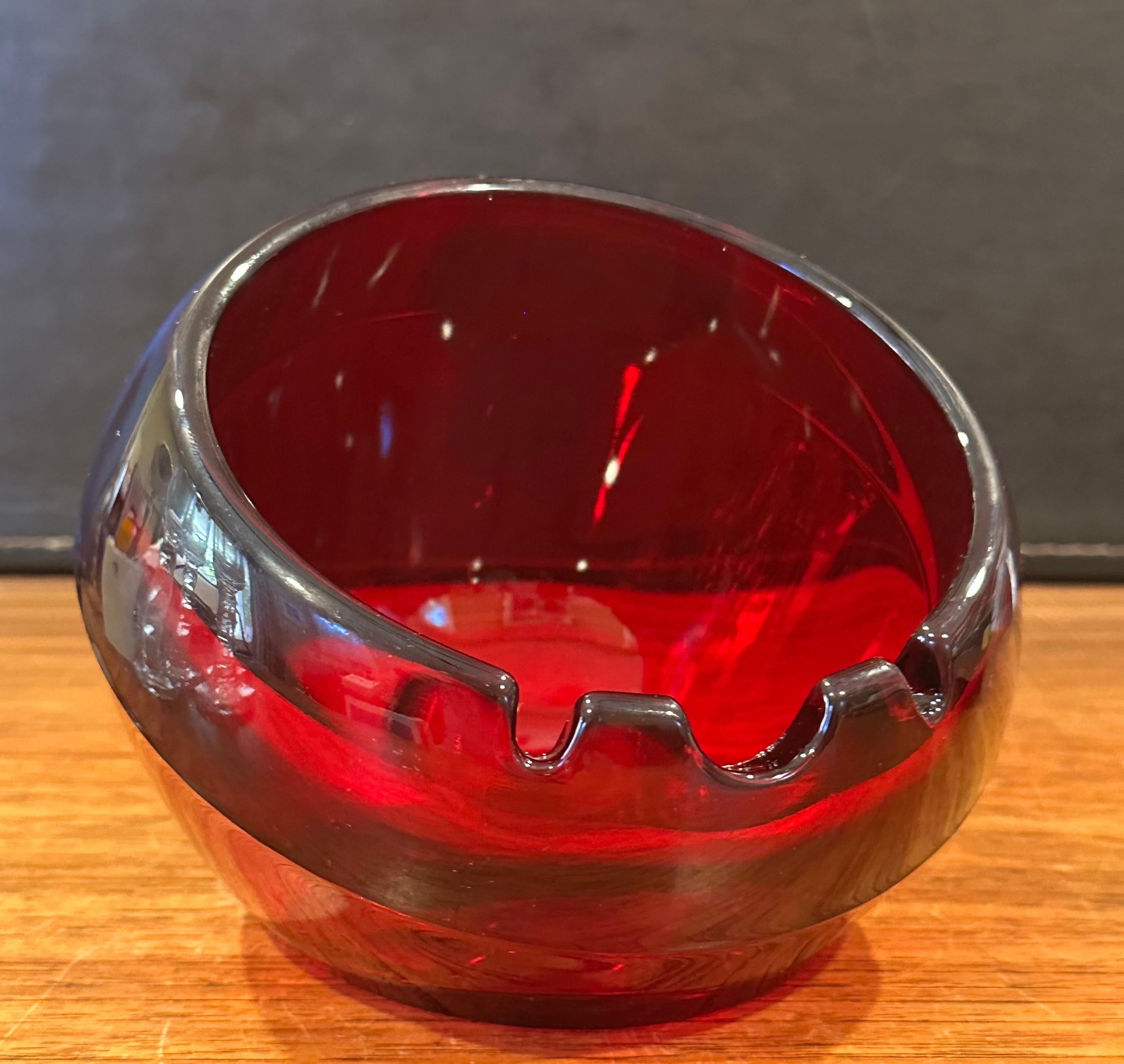 Américain Cendrier en verre d'art 