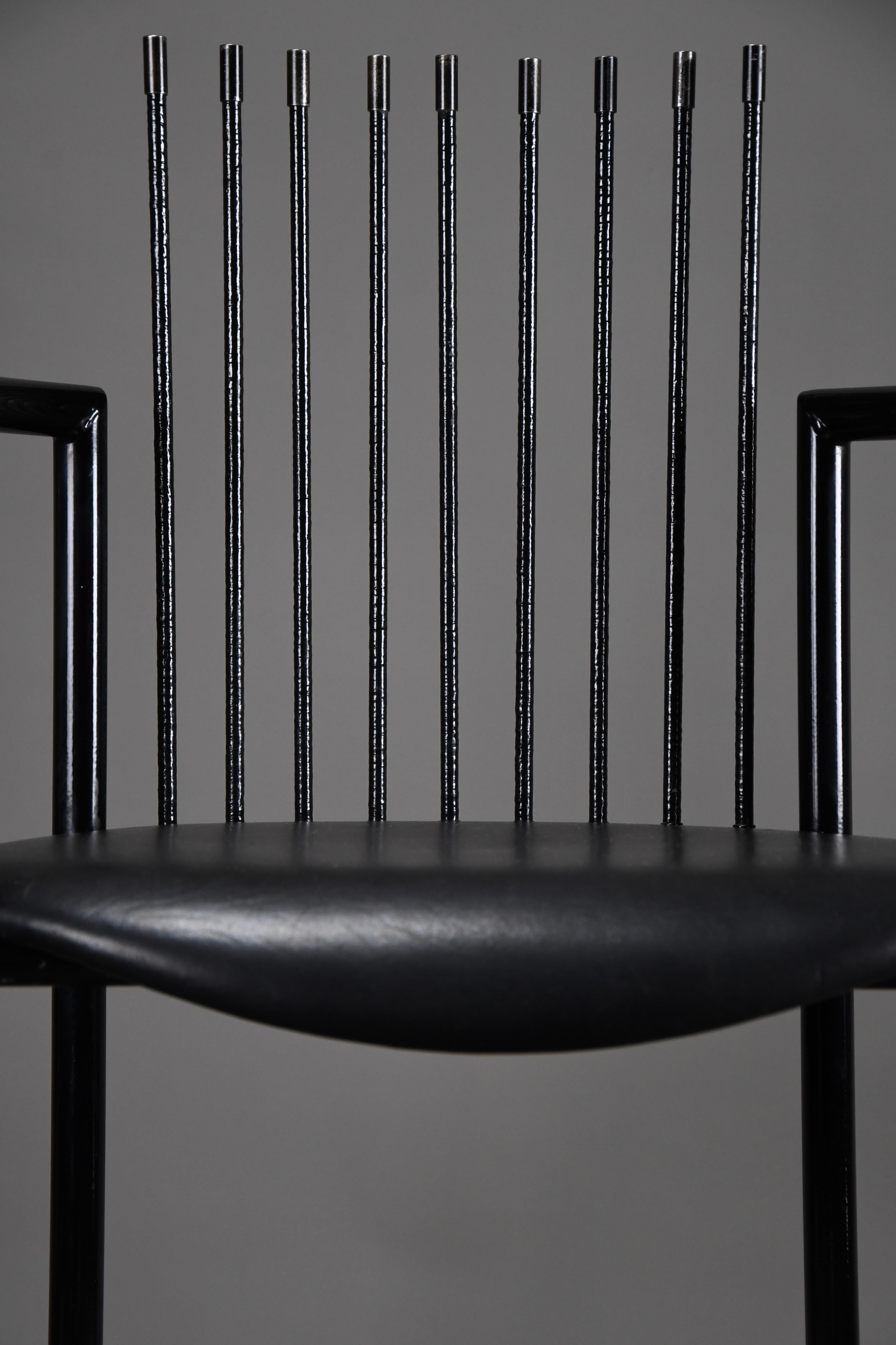 Llamativo sillón postmoderno Avant Garde al estilo de Shiro Kuramata Posmoderno en venta