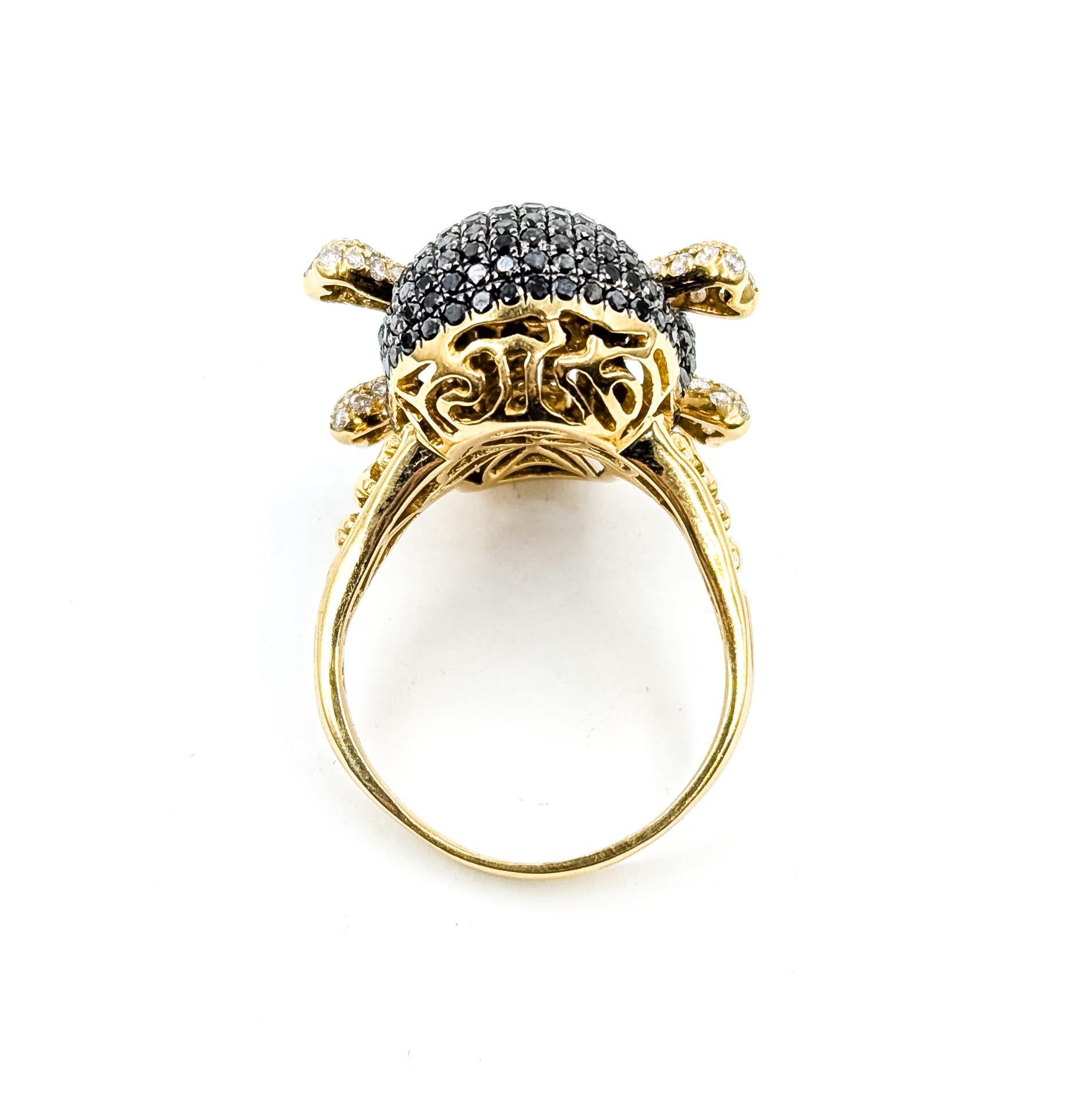 Whiting, anello con teschio di diamanti bianchi e neri in 14k in vendita 2