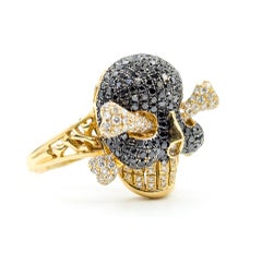 Bague en or jaune 14k avec tête de mort en diamants noirs et blancs Whiting