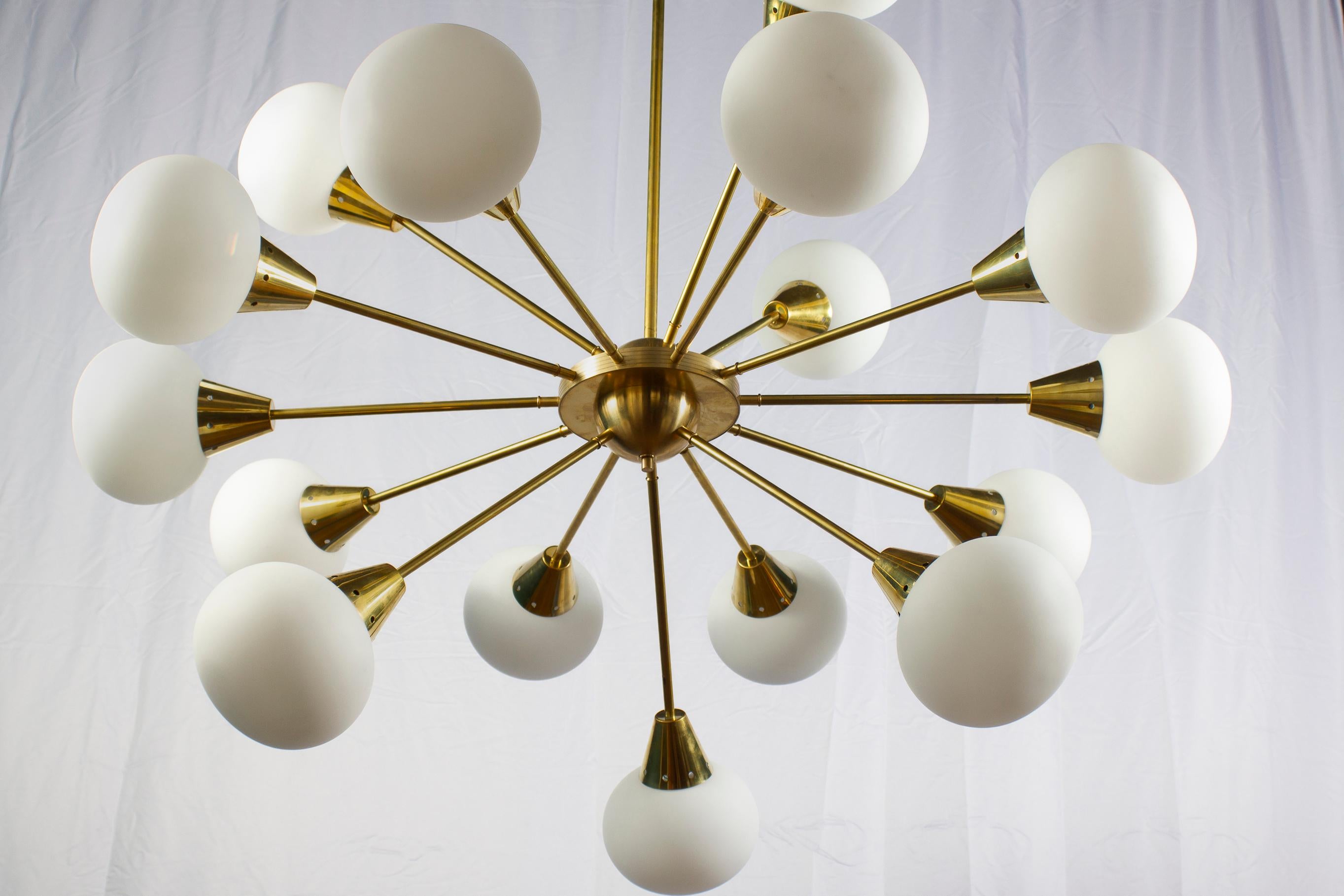 Striking Brass and Opaline Murano Glass Large Sputnik Chandelier Italy 1970' For Sale 10