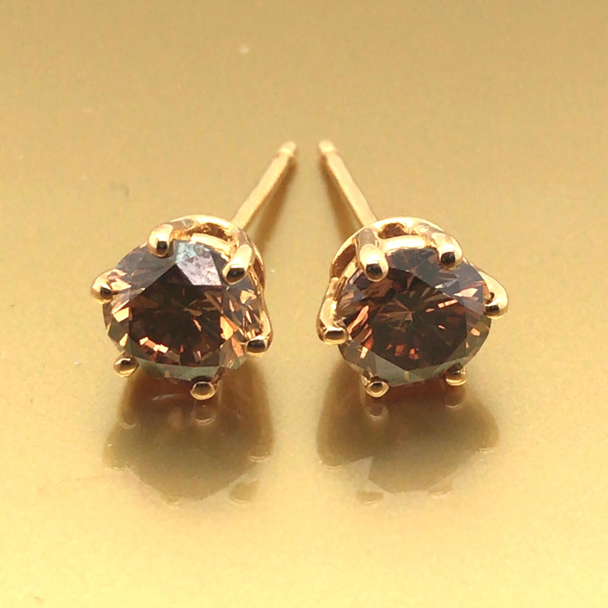 Brilliant Cut Striking 2.15 Carat Brown Diamond and Yellow Gold Stud Earrings