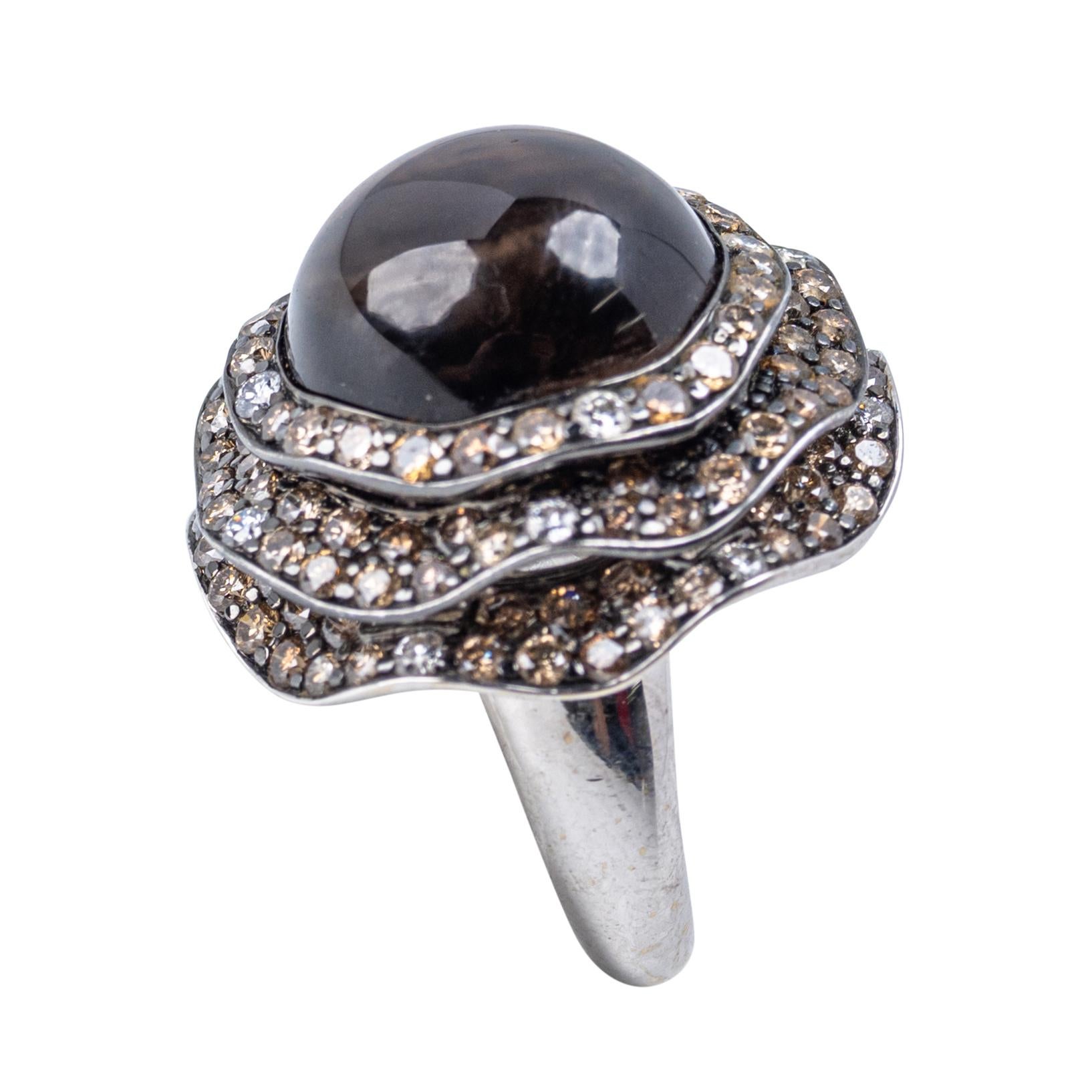 Auffälliger Cabochon-Ring aus schwarzem Quarz und Diamant in 18 Karat Weißgold im Zustand „Gut“ im Angebot in Palm Beach, FL