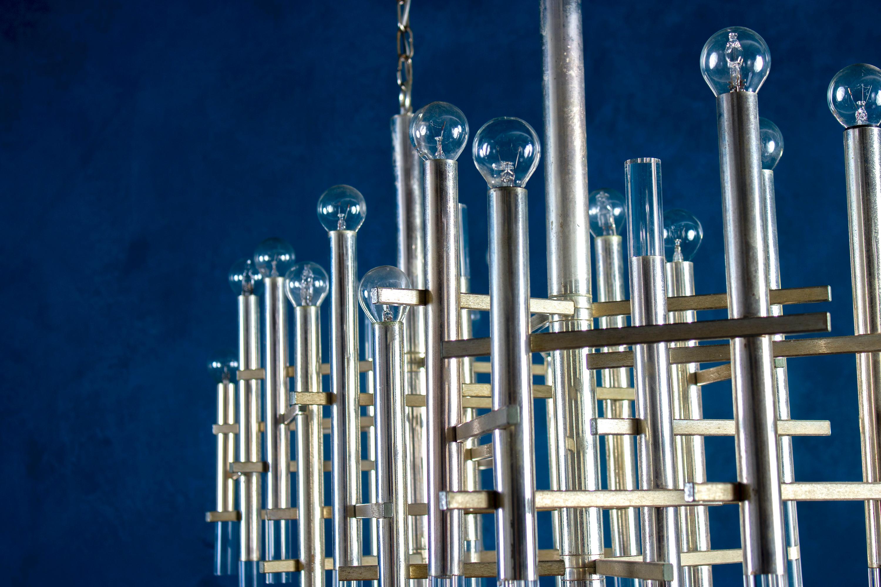 Llamativa lámpara de araña de Gaetano Sciolari Italia, 1970 en venta 1