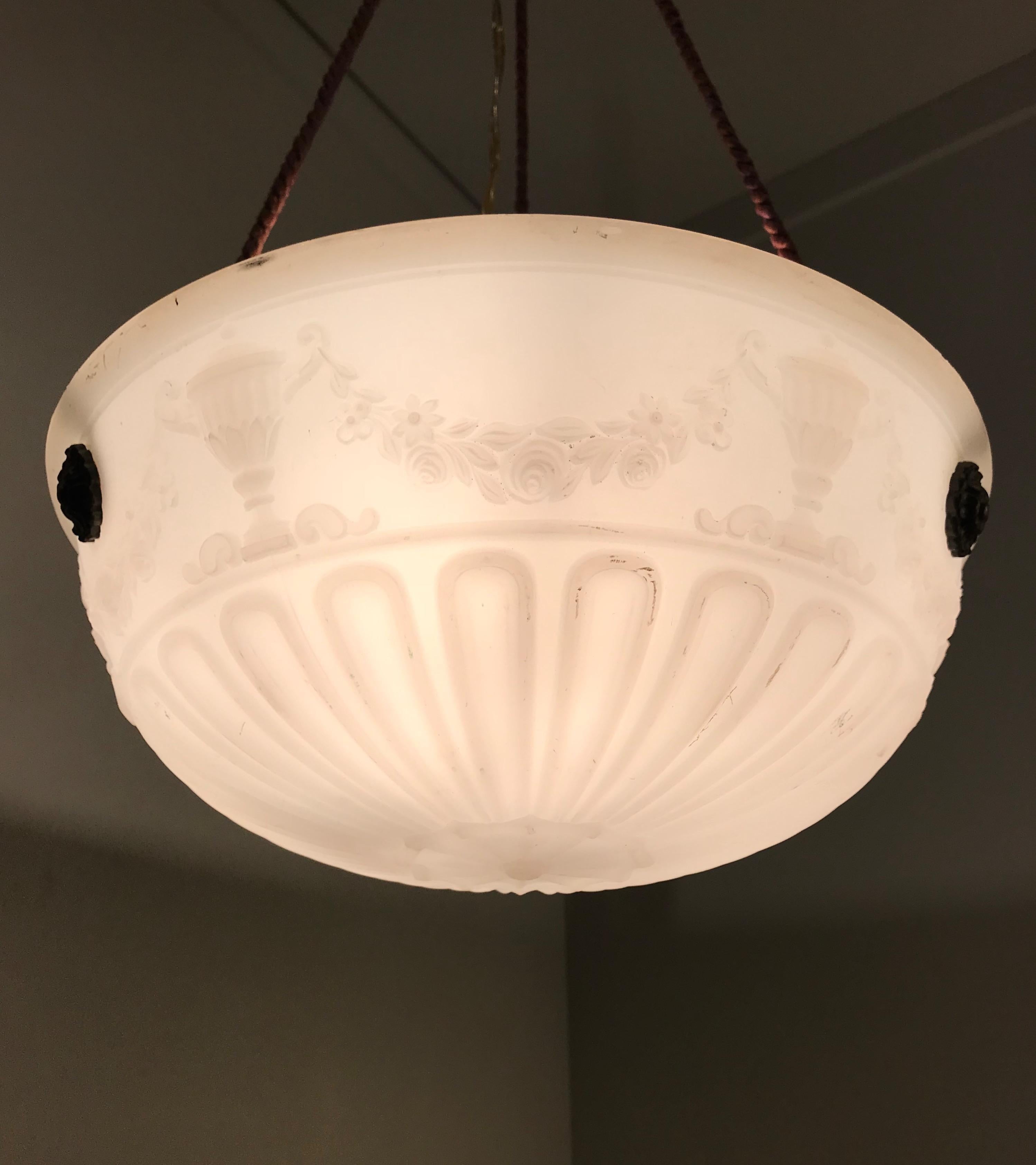 Striking Classical Design Press Glass with Original Rope Pendant / Light Fixture For Sale 3