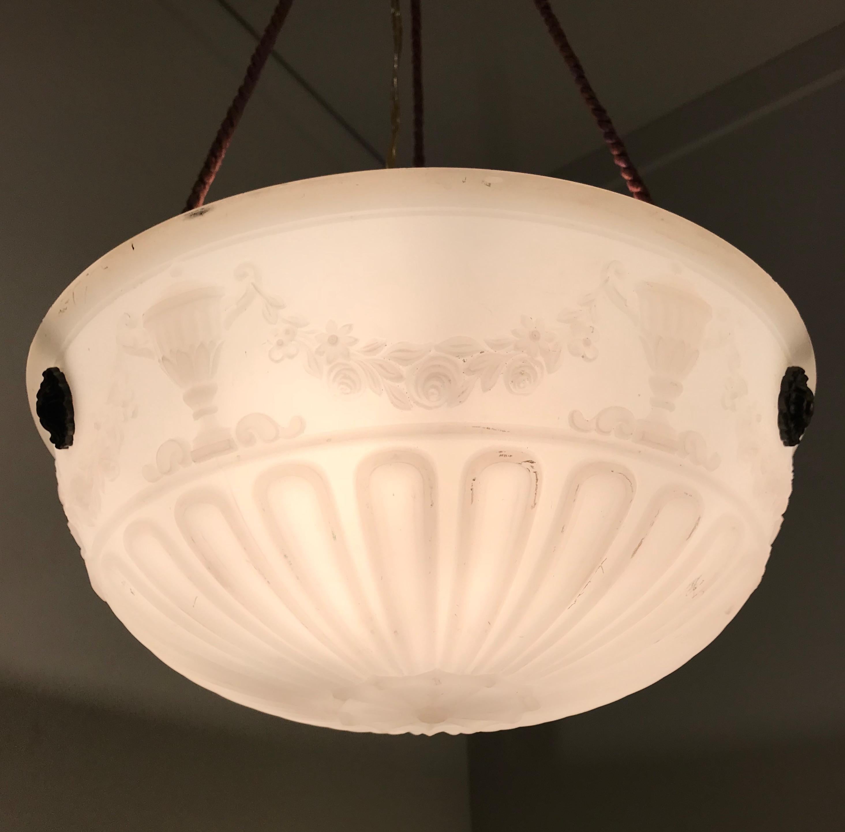 Striking Classical Design Press Glass with Original Rope Pendant / Light Fixture For Sale 6