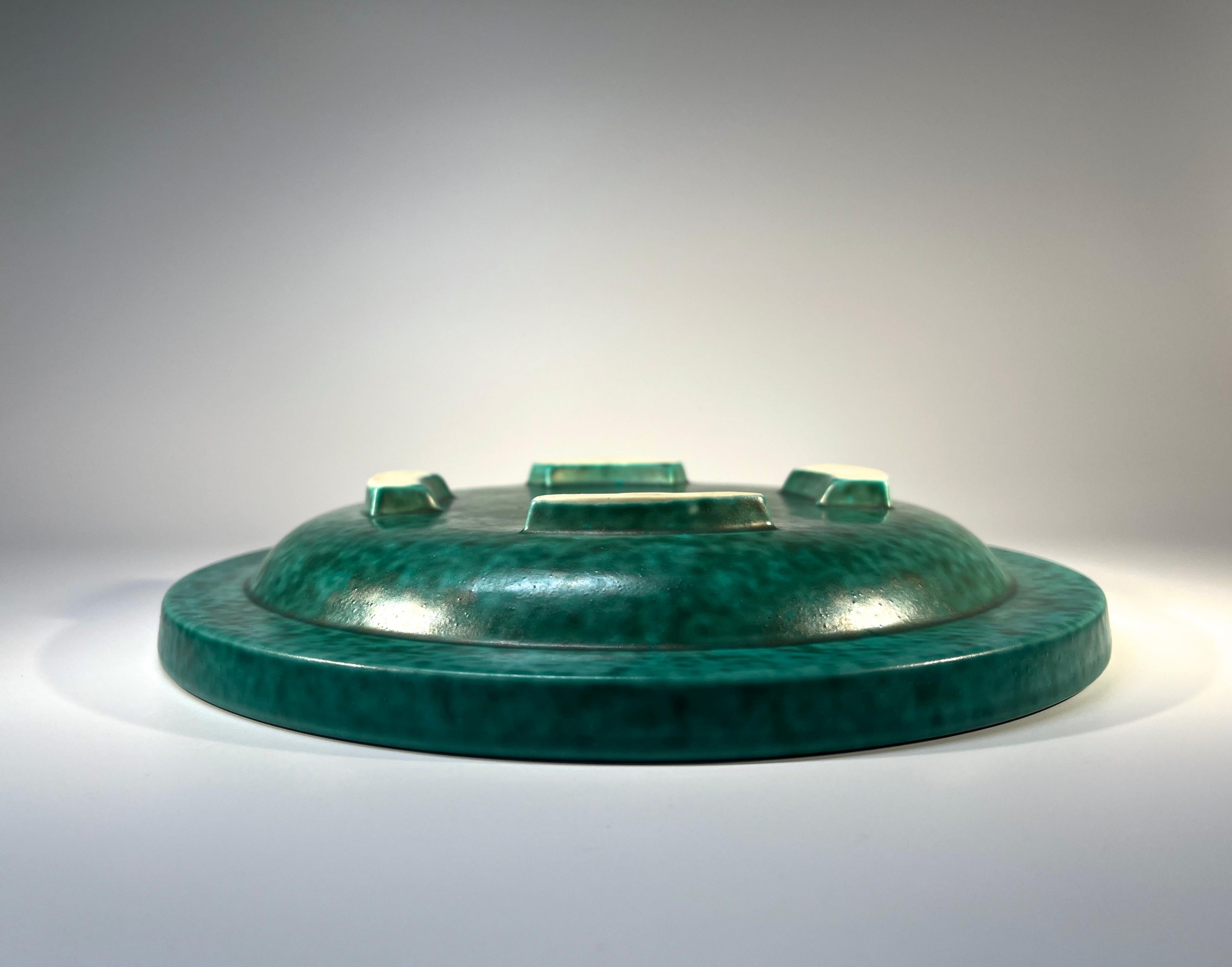 Un sorprendente piatto d'argento applicato contemporaneo, Wilhelm Kage, ARGENTA, Gustavsberg in vendita 2