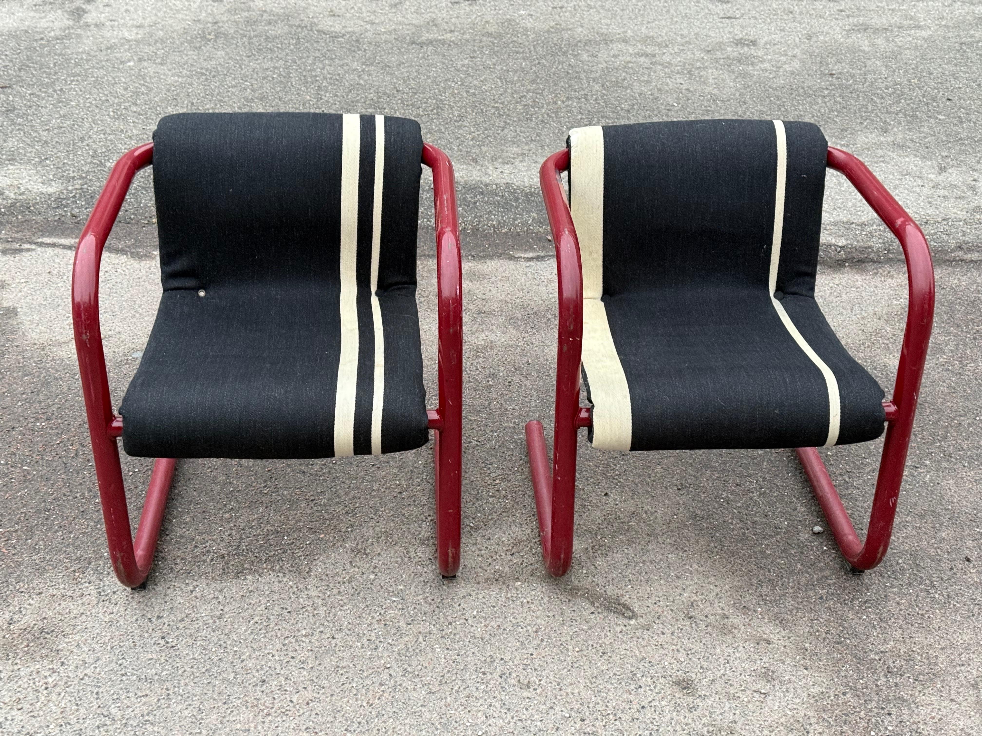 Llamativa pareja de sillones voladizos del modernismo danés de Friis & Moltke, años 70 Danés en venta