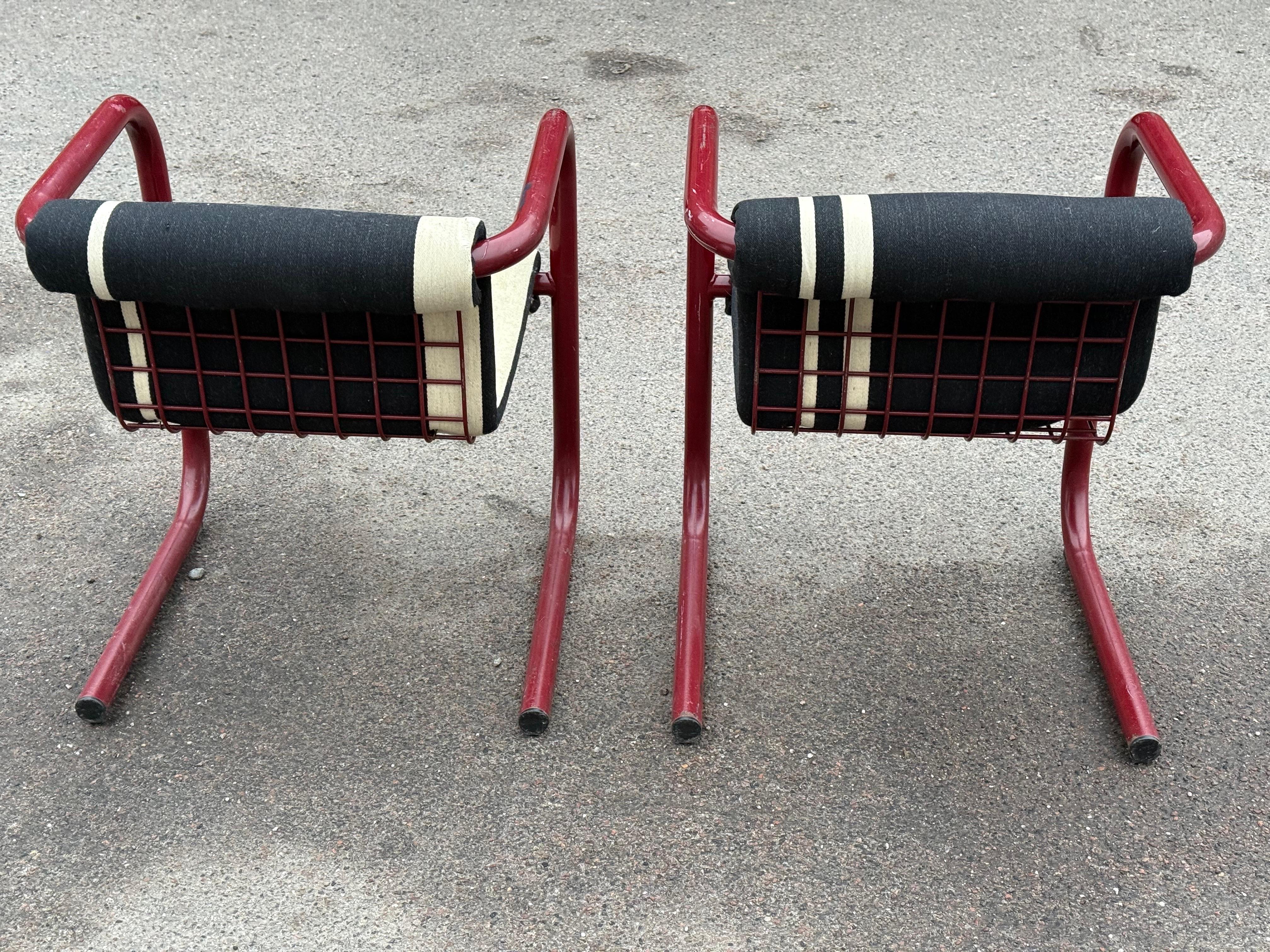 Llamativa pareja de sillones voladizos del modernismo danés de Friis & Moltke, años 70 en Bueno estado para la venta en Copenhagen, DK