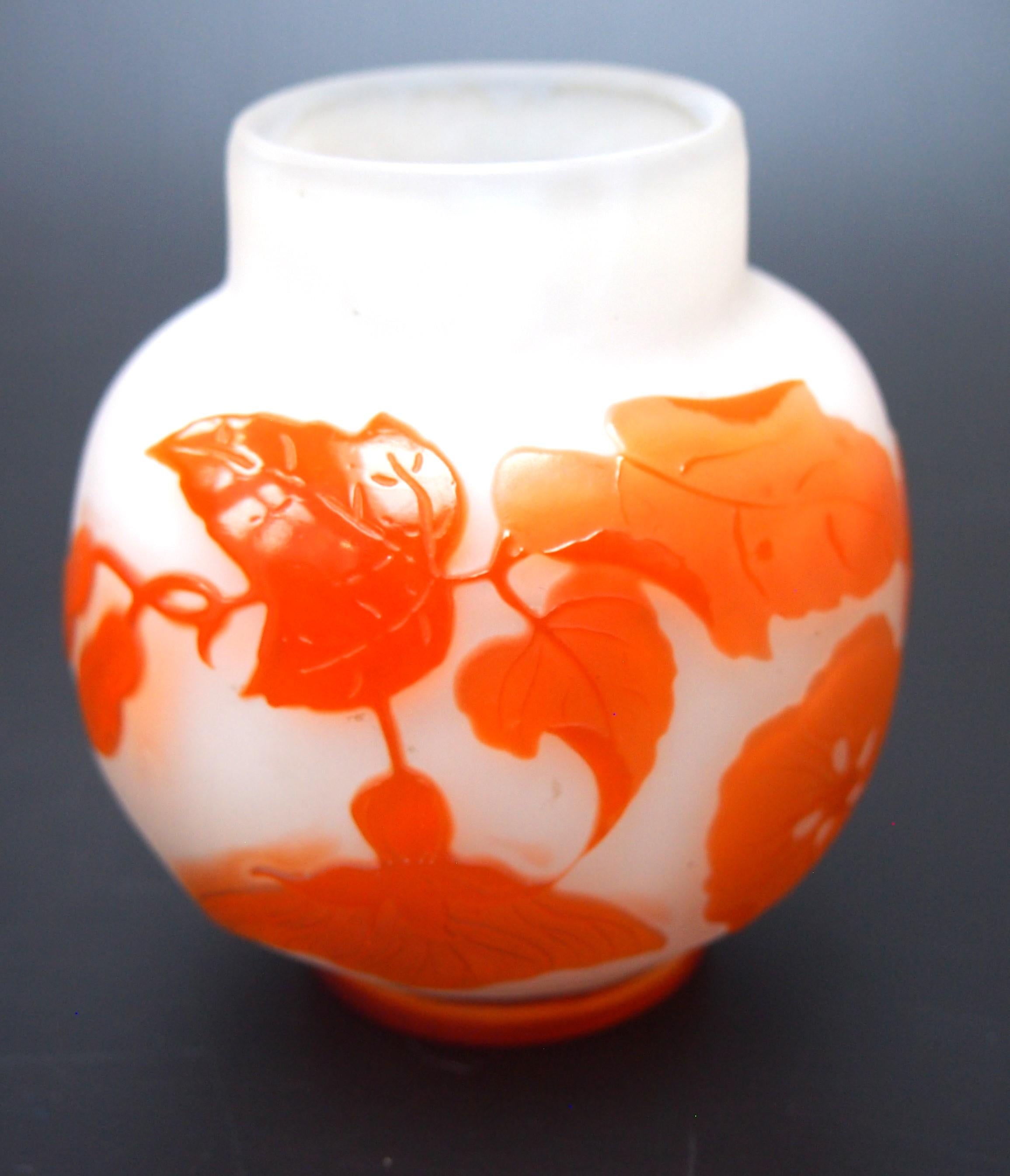 Striking Early French Art Nouveau Emile Galle Botanical Cameo Glass Vase -c1900 For Sale 3