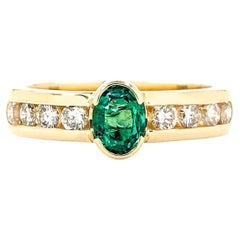 Striking Emerald & Diamond Ring in 14k Yellow Gold