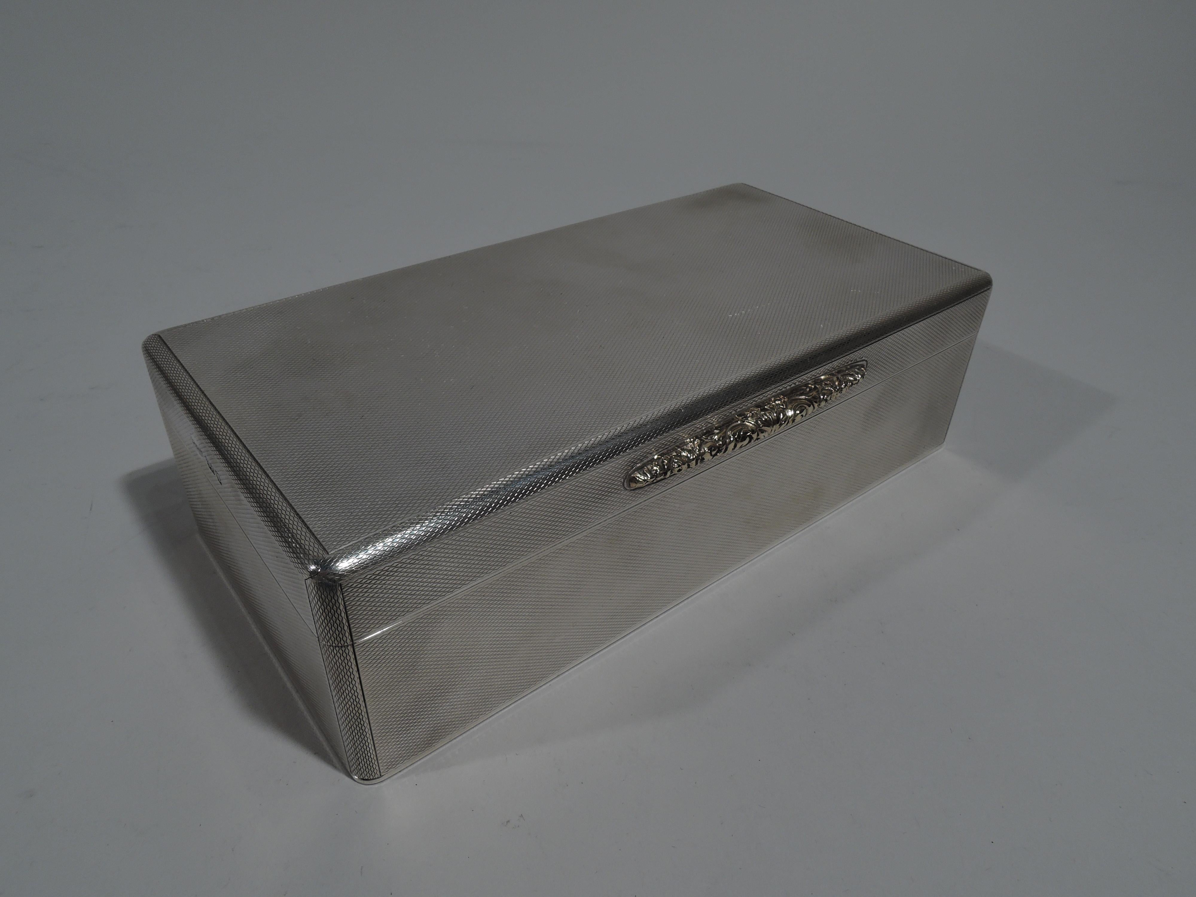 Striking English Art Deco Modern Sterling Silver Box In Excellent Condition In New York, NY
