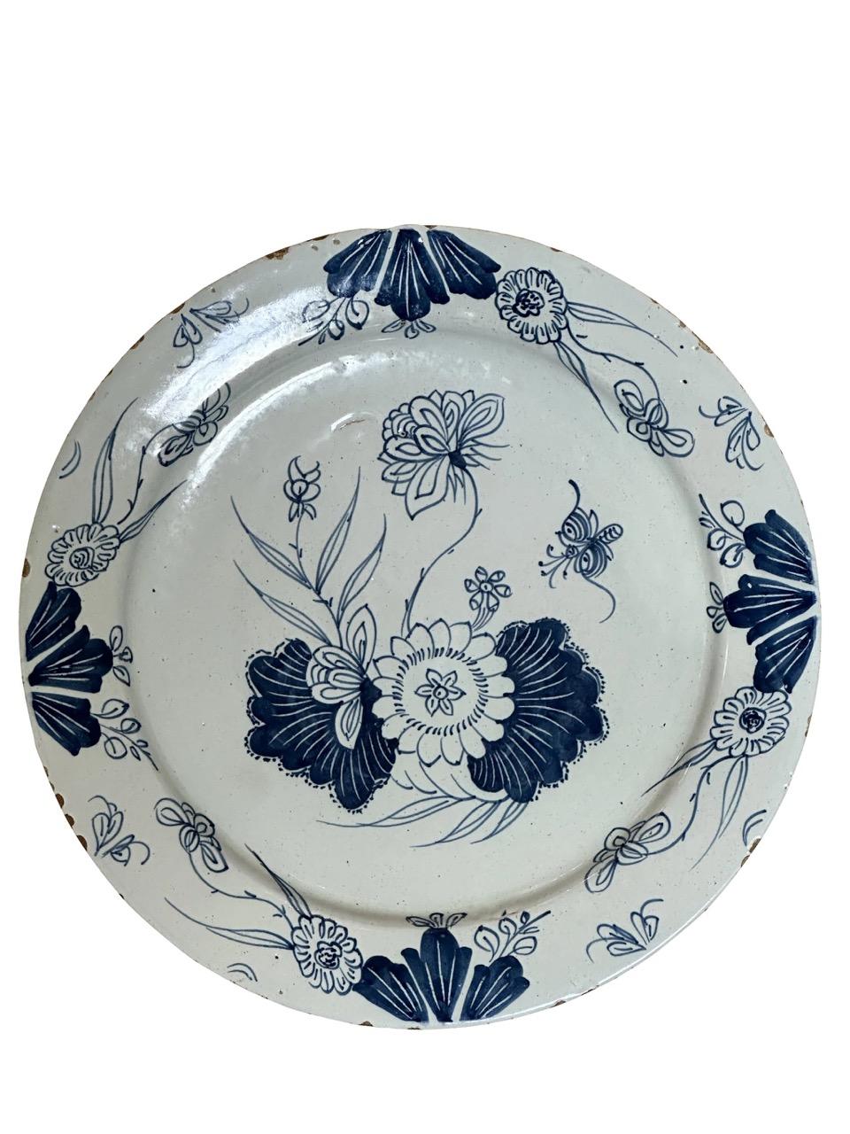 18th Century and Earlier Striking English Blue and White Delft Charger For Sale