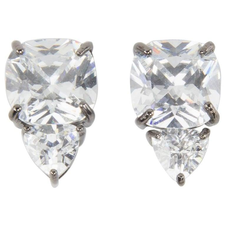 Striking Faux Trillion and Cushion Diamond Stud Statement Clip Earrings In New Condition In Montreal, QC