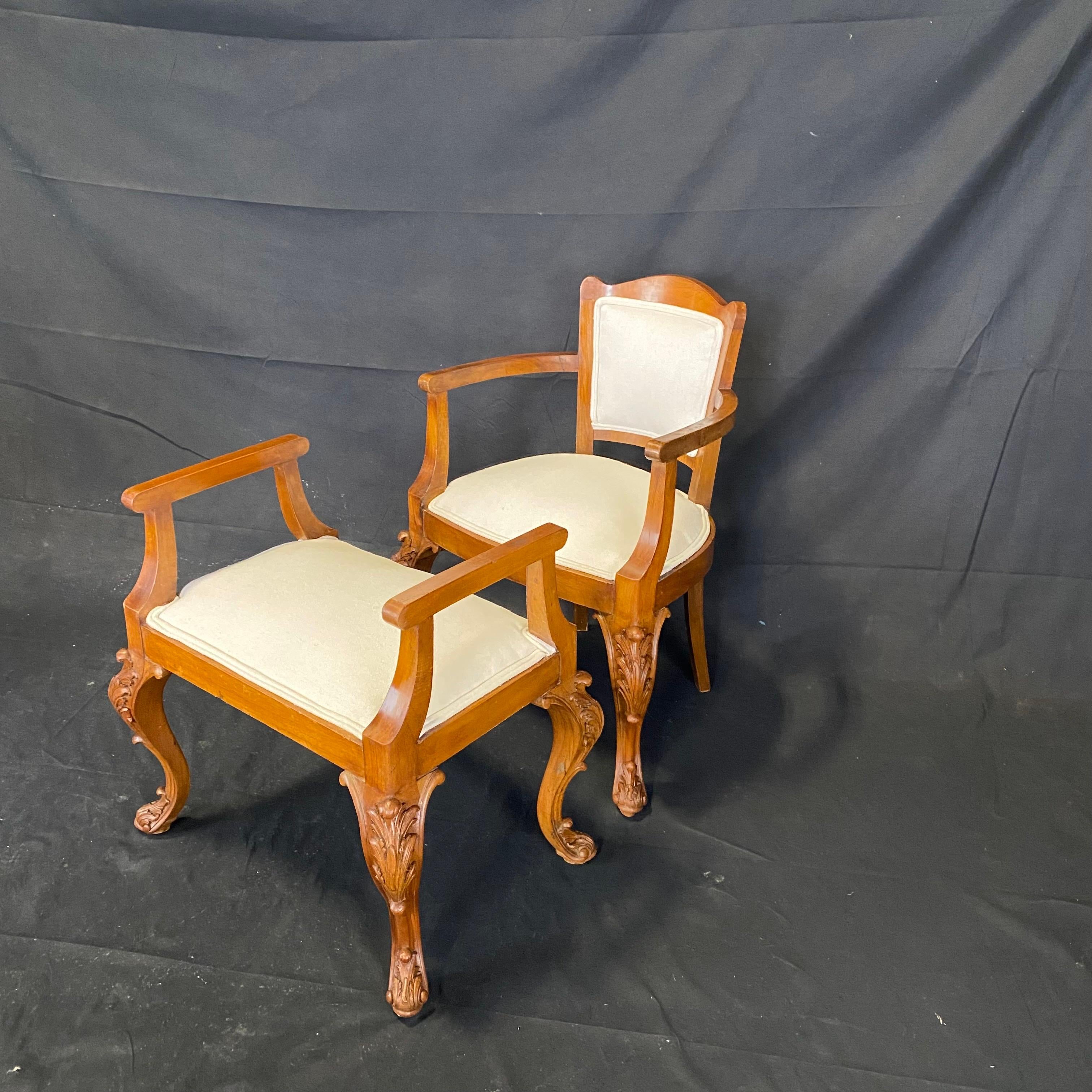  Striking French Louis XV Carved Walnut Chair and Ottoman Set For Sale 1