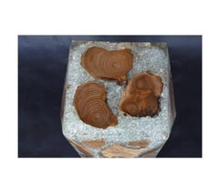 Sgabello geometrico in resina e Wood di grande effetto. U.S.A. Anni '80.