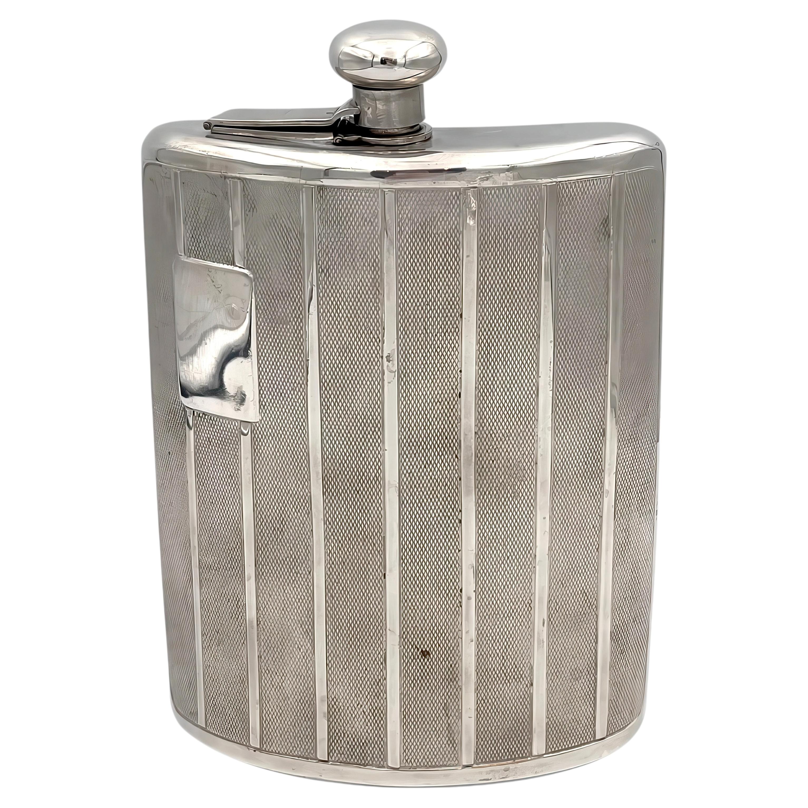 Étonnante gourde allemande Art déco avec cartouche et design texturé, vers les années 1920