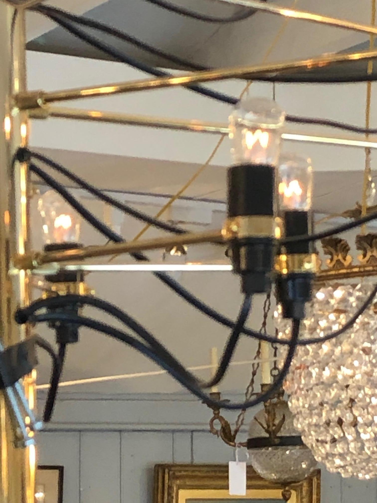 Ottone Lampadario a più livelli in stile Mid Century Modern di Gino Sarfatti in vendita