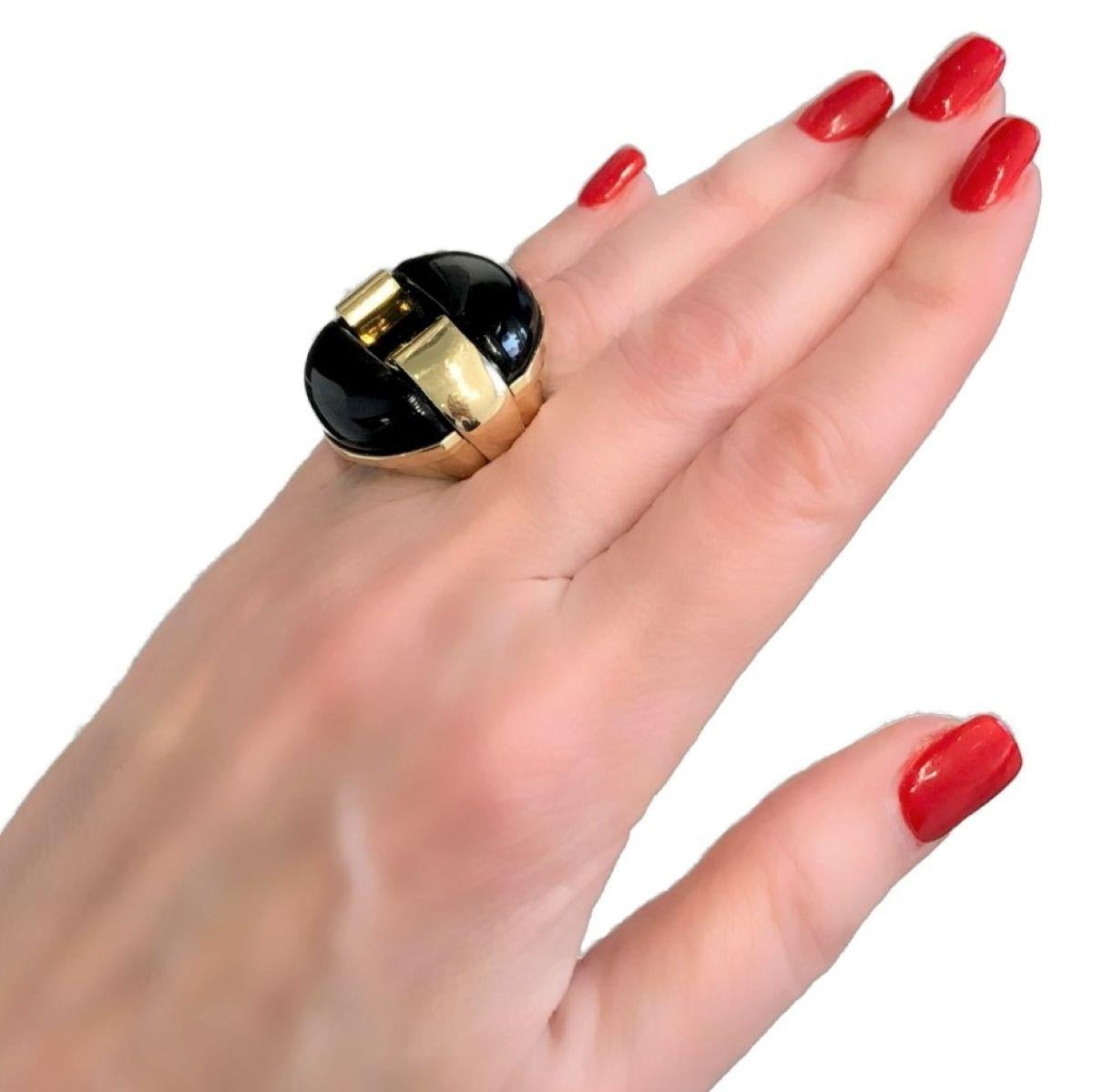 Striking Gold and Onyx Statement Ring For Sale 3