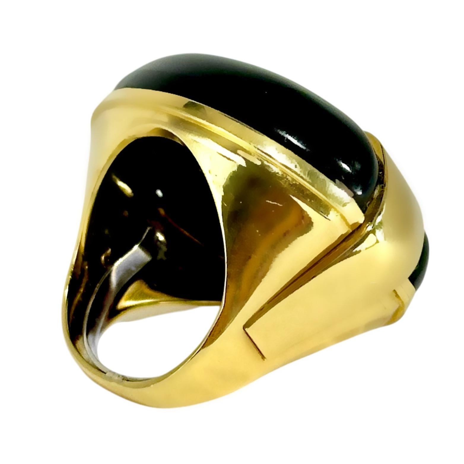 Striking Gold and Onyx Statement Ring For Sale 3