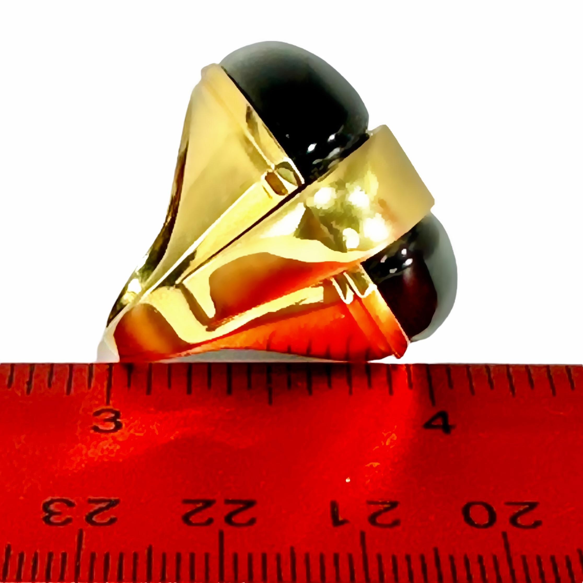 Striking Gold and Onyx Statement Ring For Sale 6