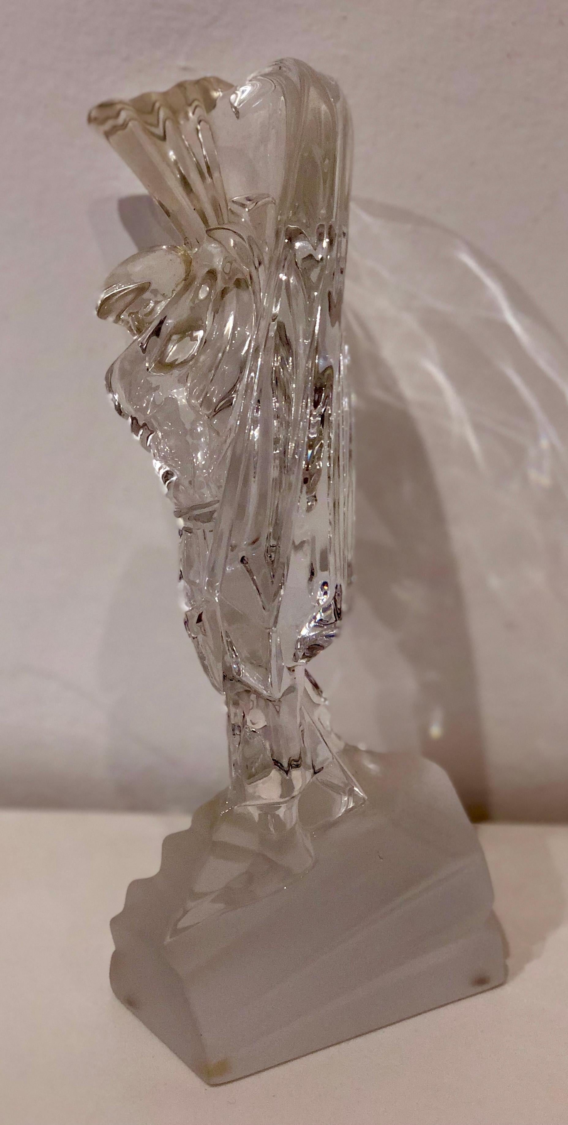 Art Deco Striking Golfer Cristal Sculpture by Sevres Cristalleries, France Signed