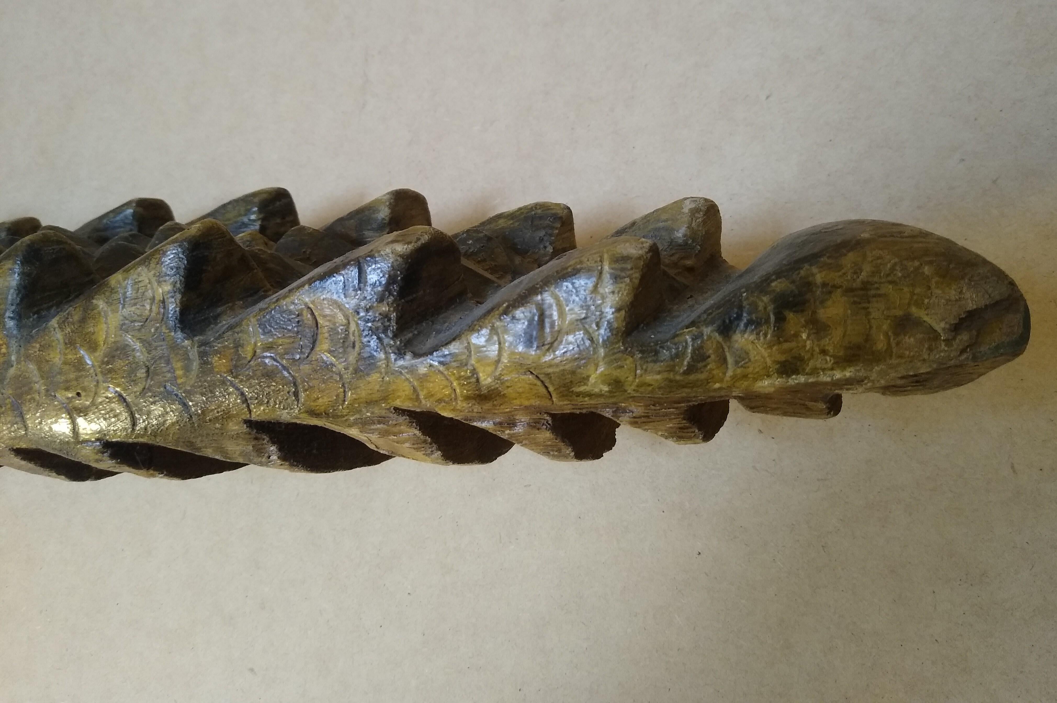 Striking Hand carved large wood Sculpture of Crocodile from Mexico For Sale 3