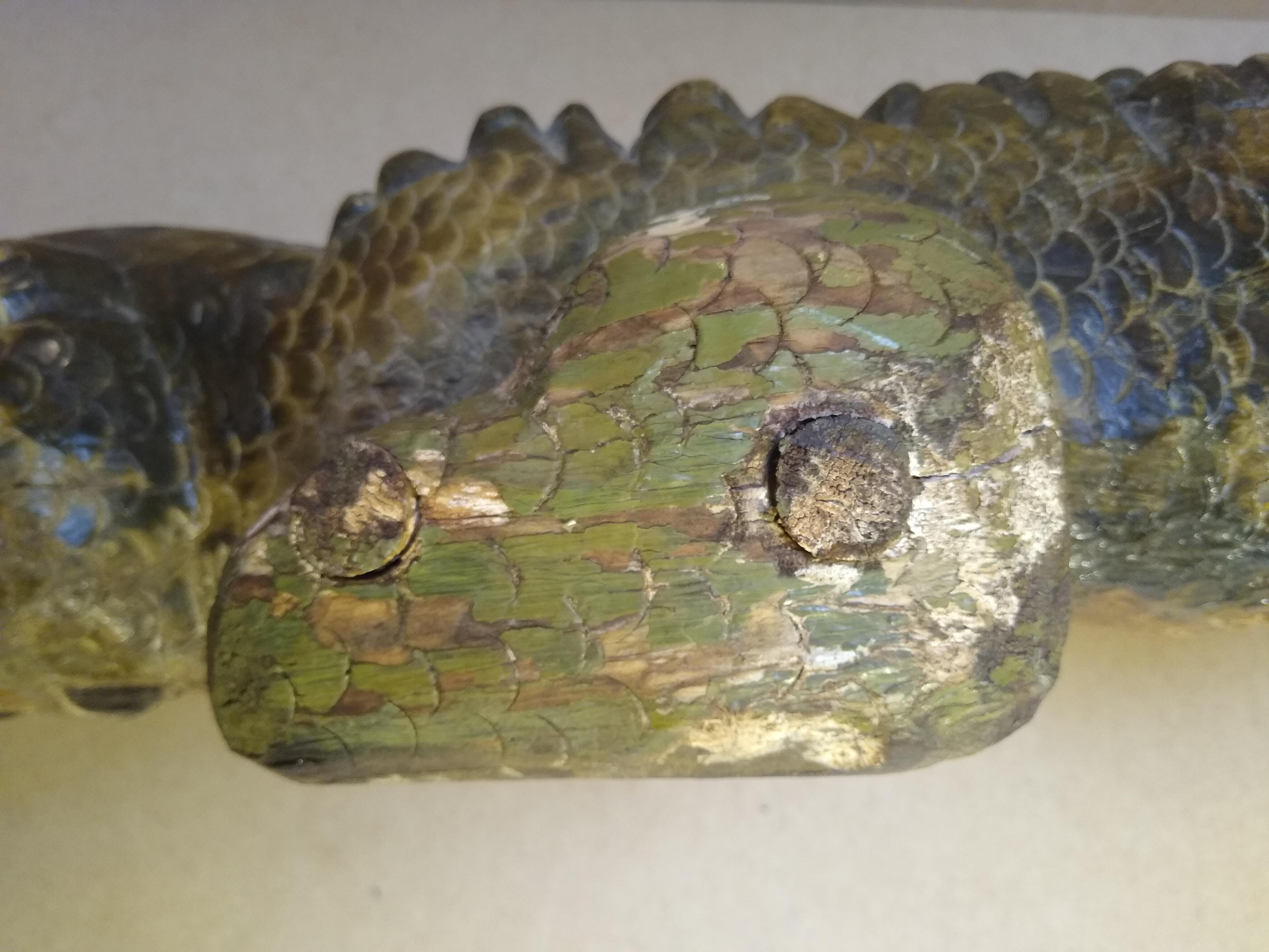 Striking Hand carved large wood Sculpture of Crocodile from Mexico For Sale 9