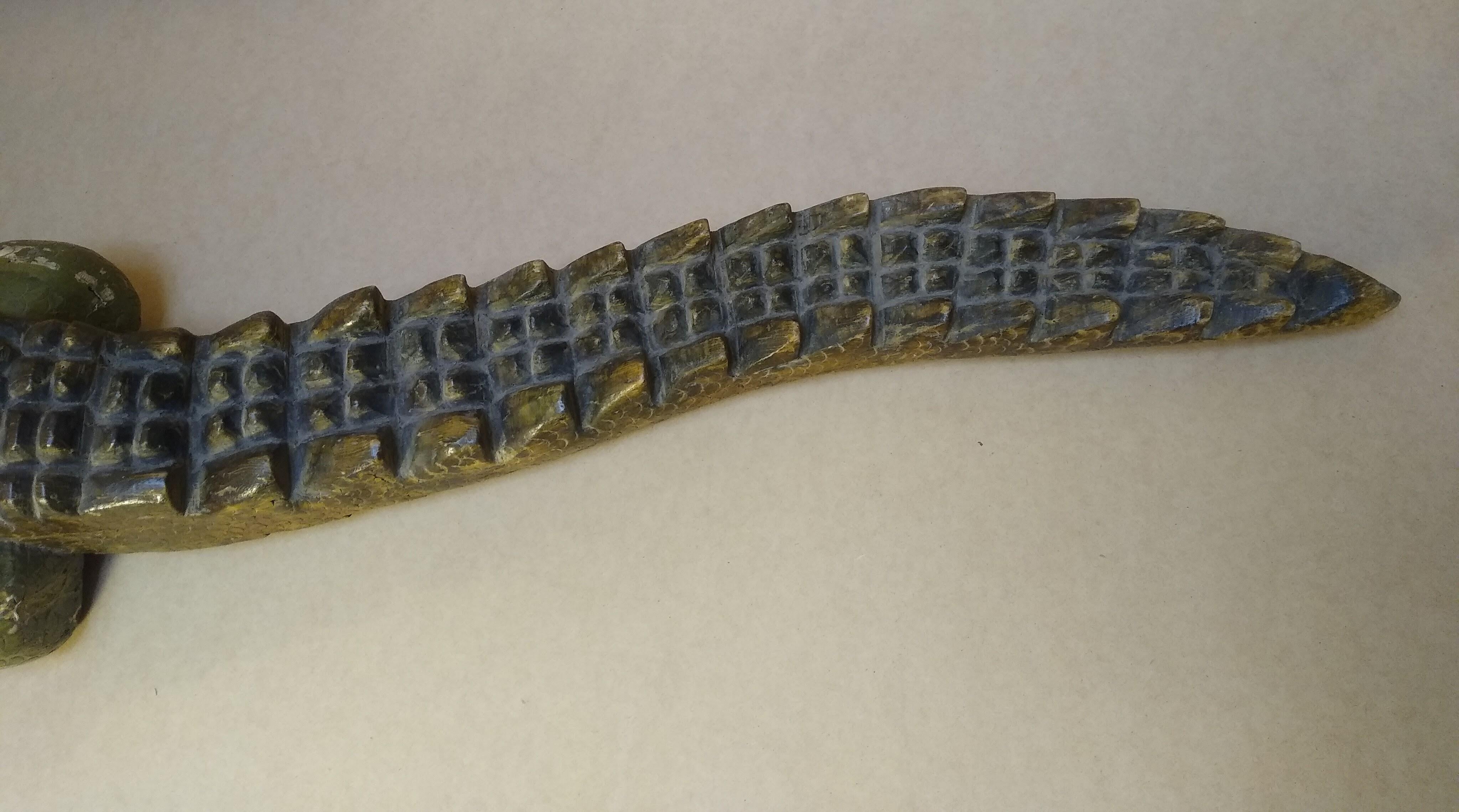 Mid-20th Century Striking Hand carved large wood Sculpture of Crocodile from Mexico For Sale