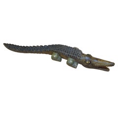 Magnifique sculpture en bois de crocodile du Mexique, sculptée à la main.