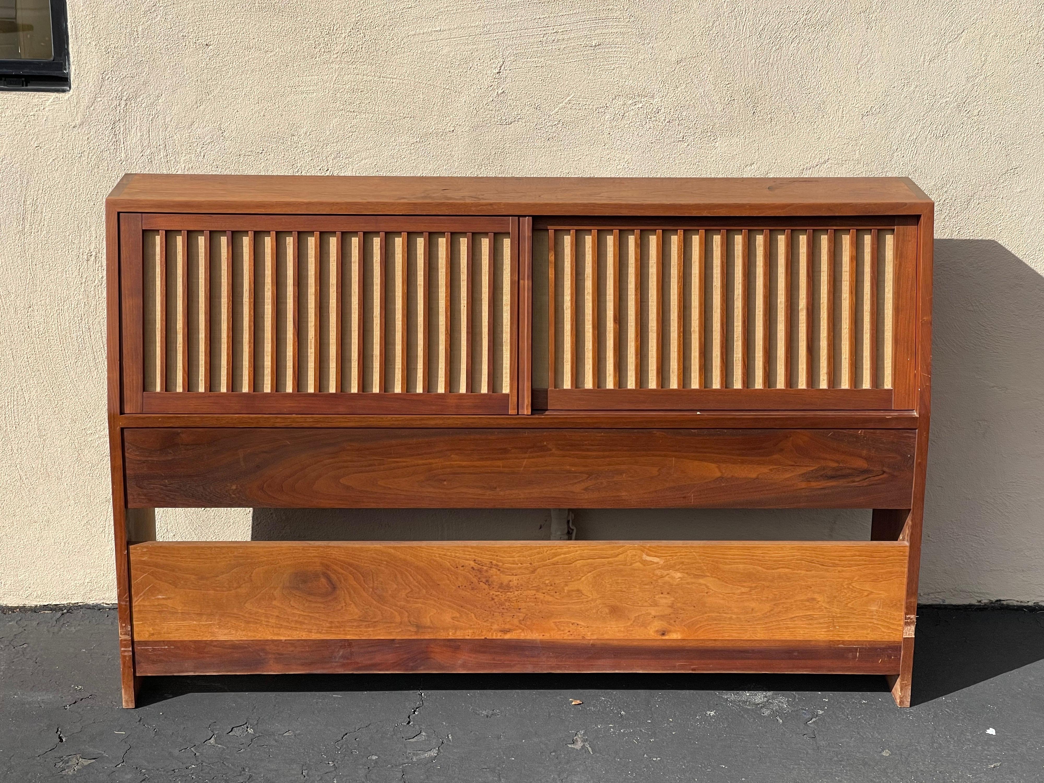 Mid-Century Modern Striking Handcrafted Storage Headboard by George Nakashima with Paperwork, 1959