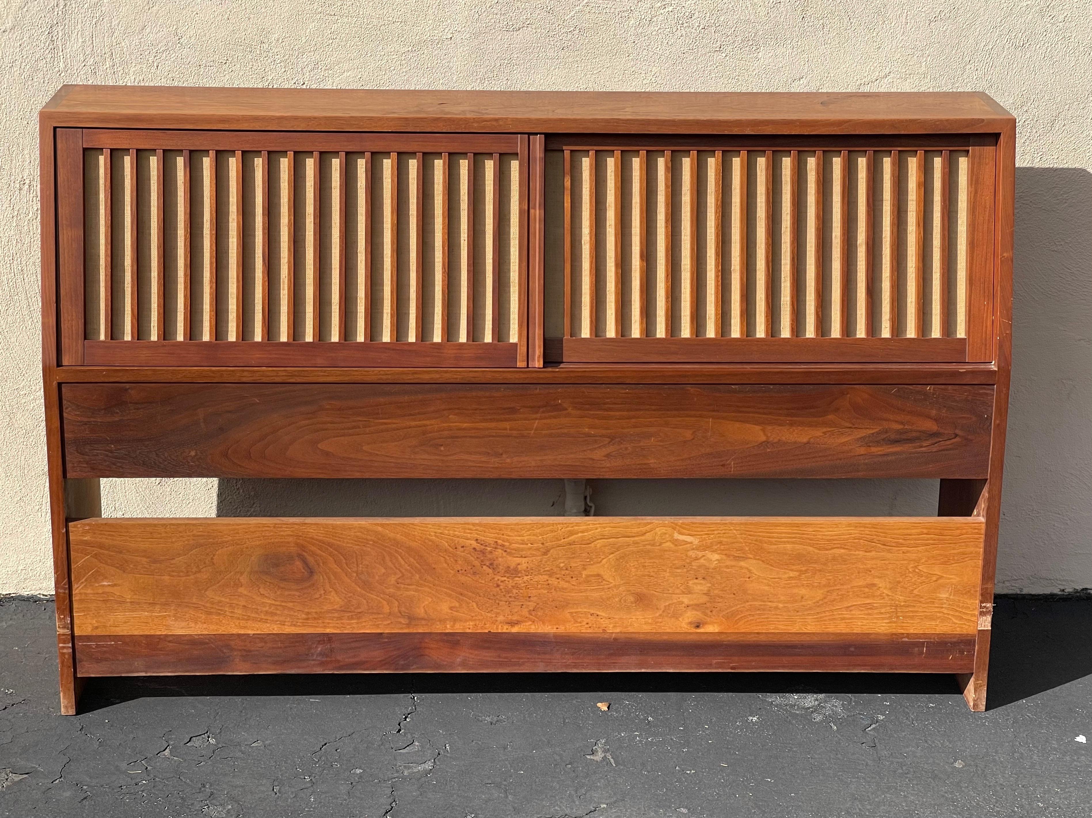 Striking Handcrafted Storage Headboard by George Nakashima with Paperwork, 1959 In Good Condition For Sale In San Diego, CA