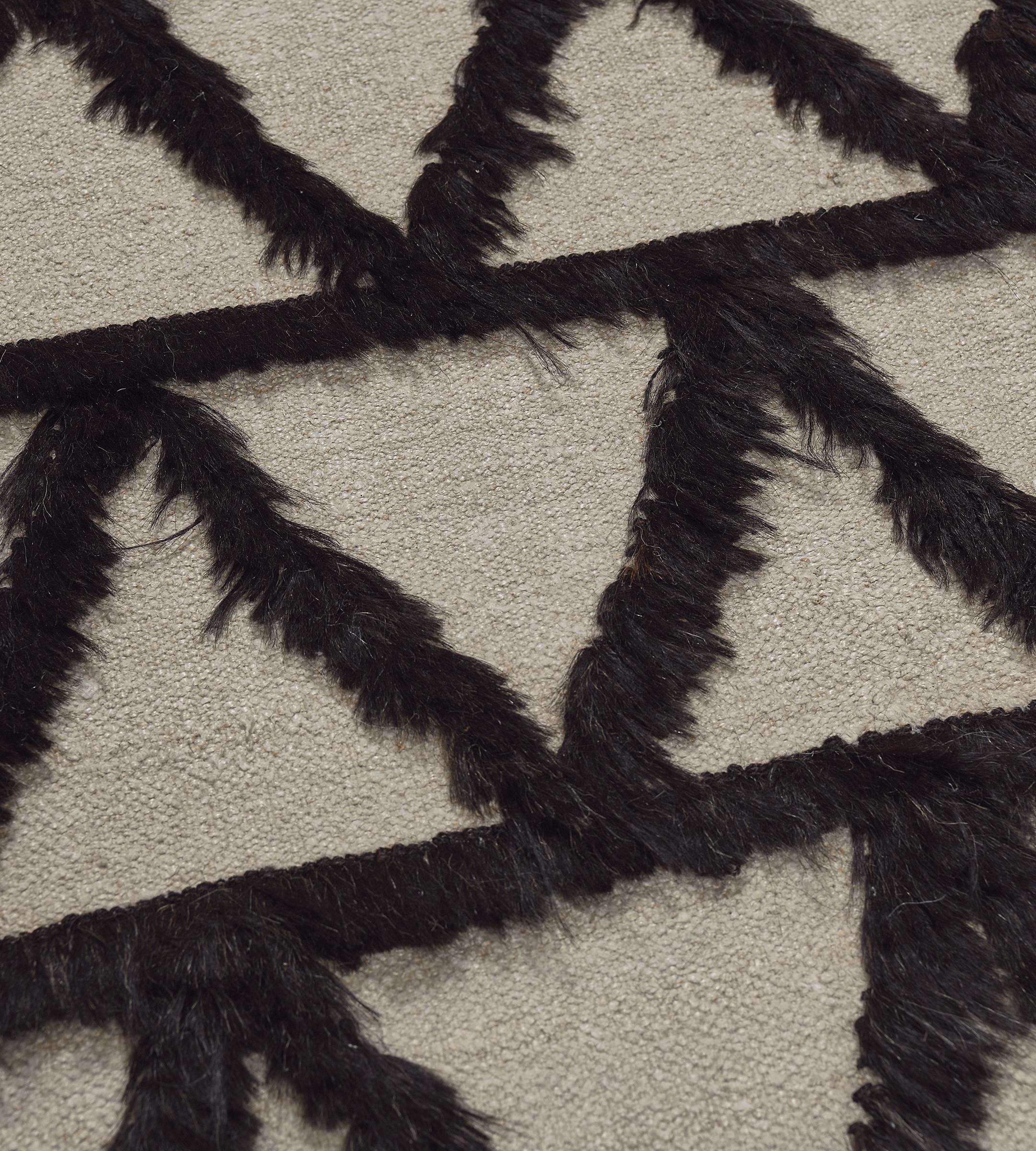 Striking Handwoven Vintage Turkish Zigzag Rug In Good Condition For Sale In West Hollywood, CA