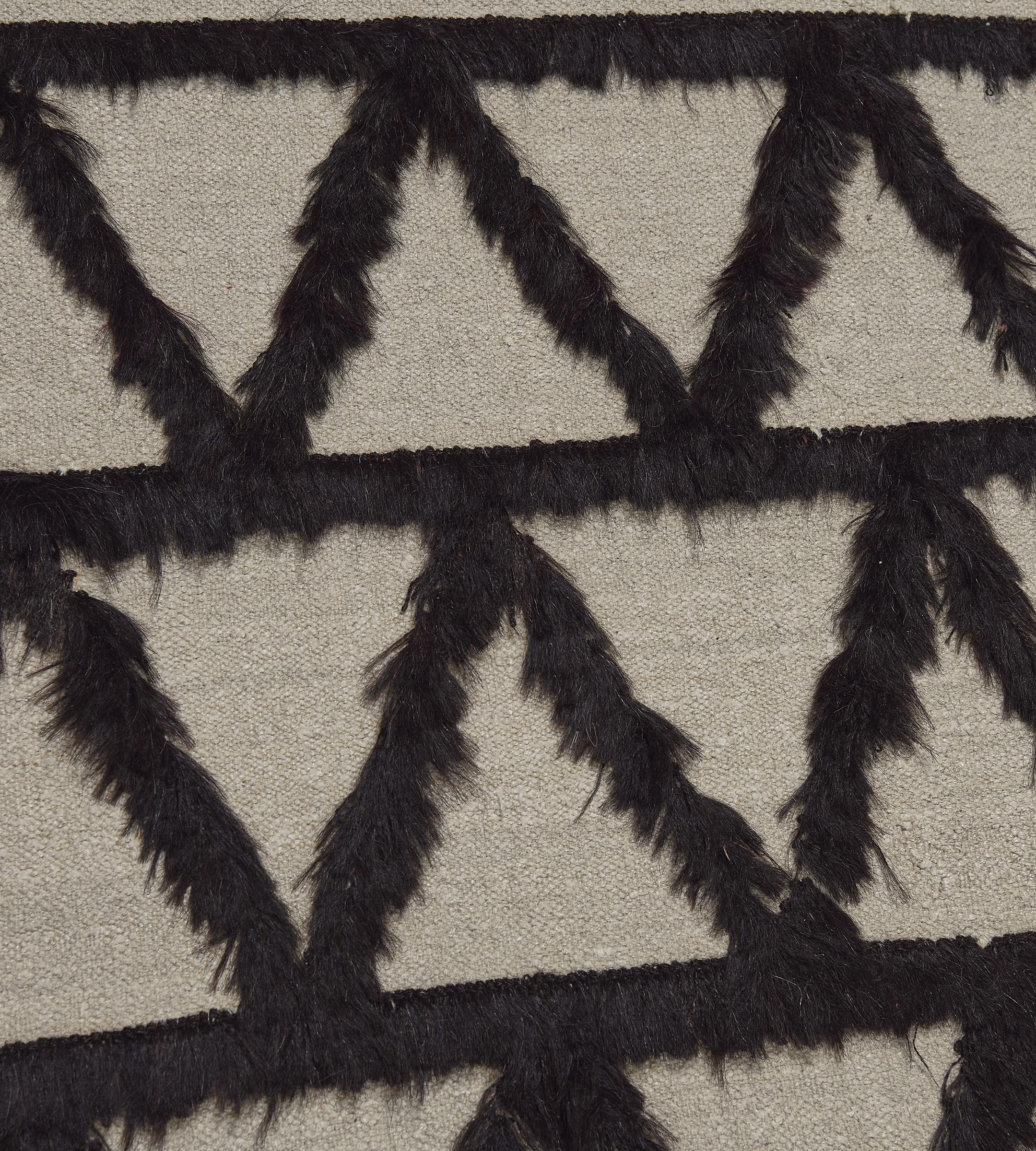 Late 20th Century Striking Handwoven Vintage Turkish Zigzag Rug For Sale