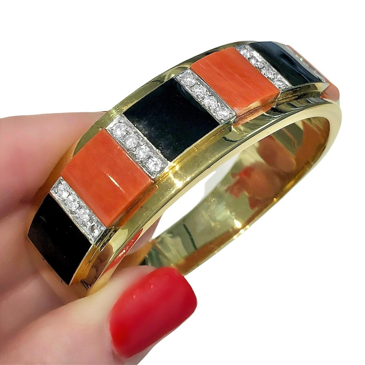 Striking Italian 18K Yellow Gold, Diamond, Onyx and Vivid Coral Bangle Bracelet For Sale 5