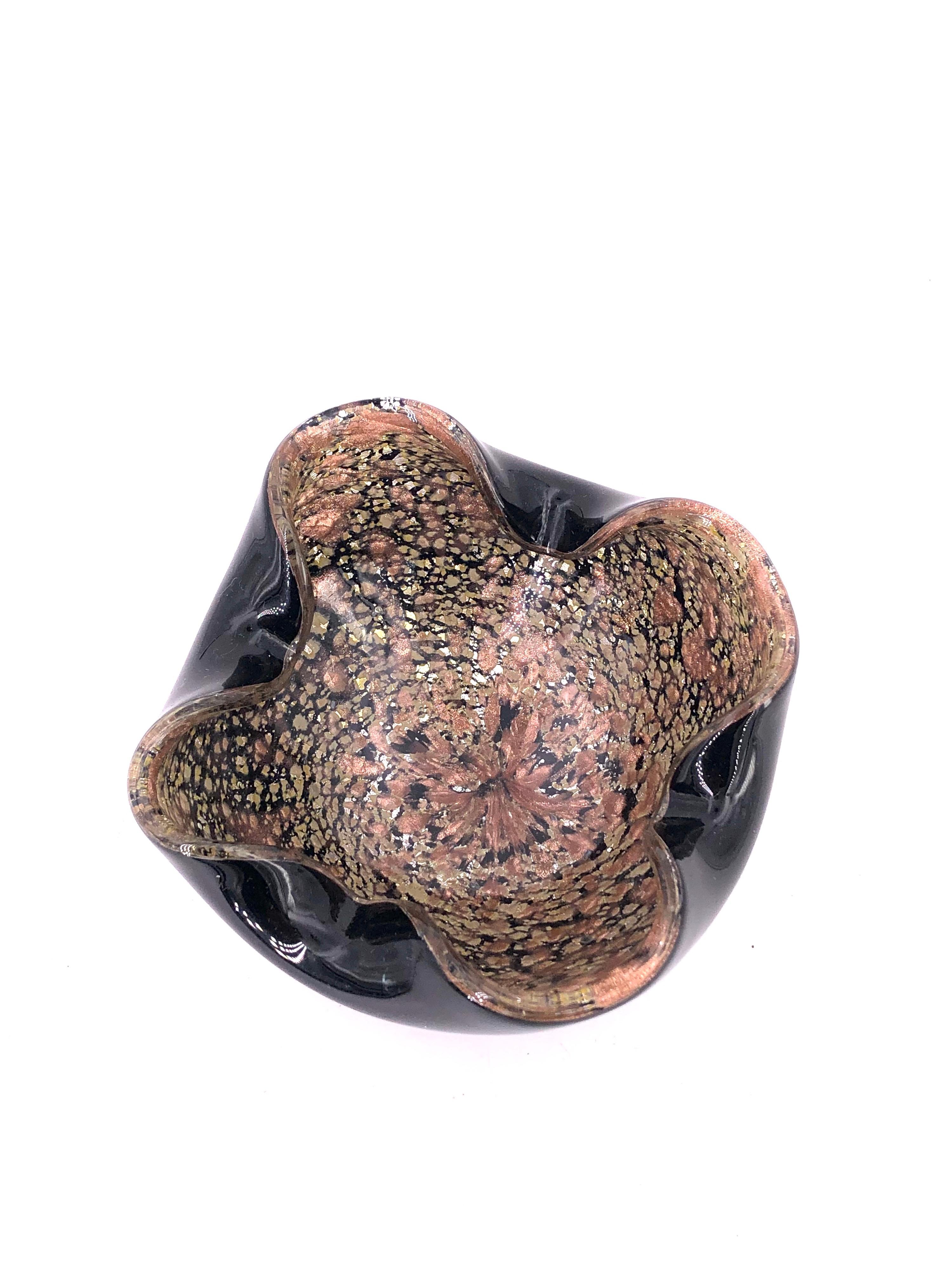 Mid-Century Modern Striking Italian Murano Black and Pink Gold Mouth Blown Glass Centrepiece Bowl