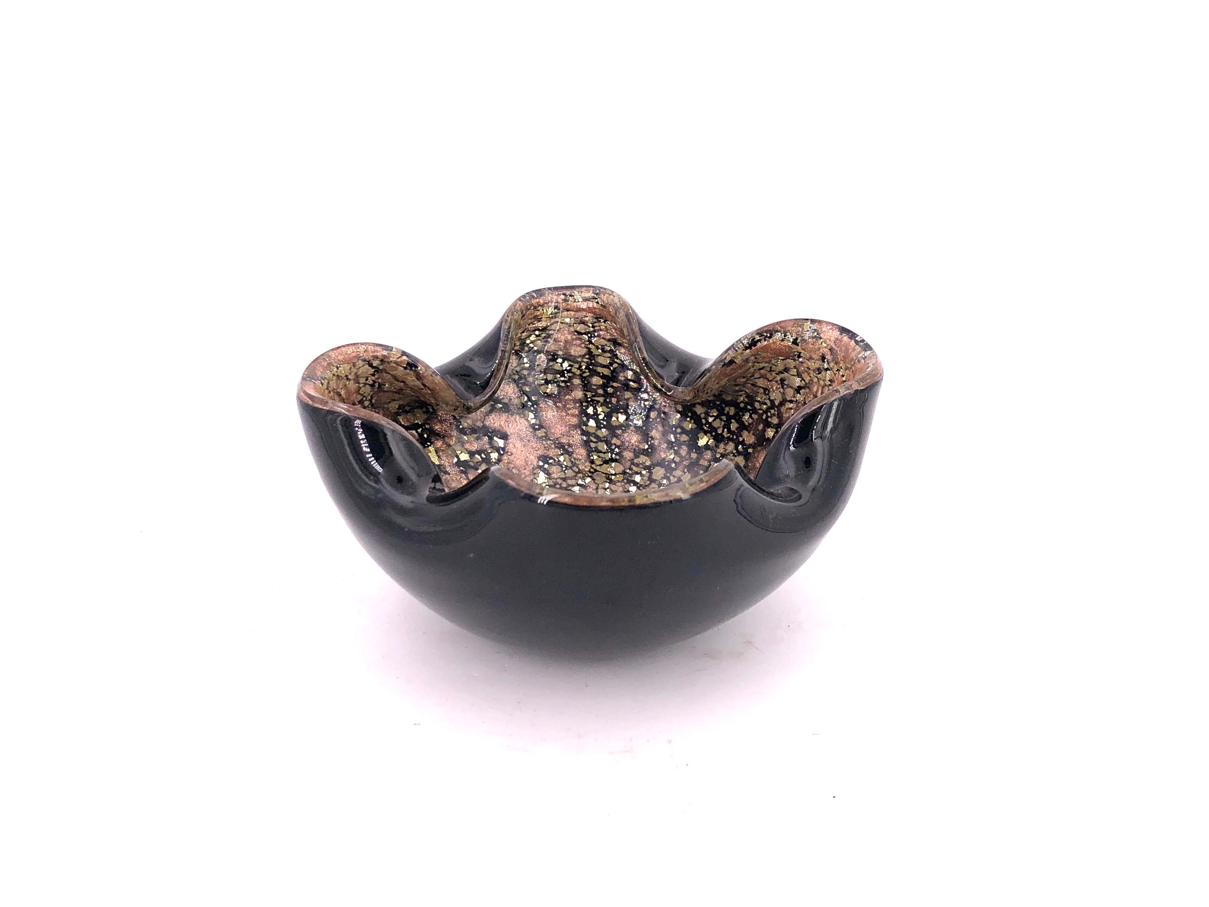 European Striking Italian Murano Black and Pink Gold Mouth Blown Glass Centrepiece Bowl For Sale