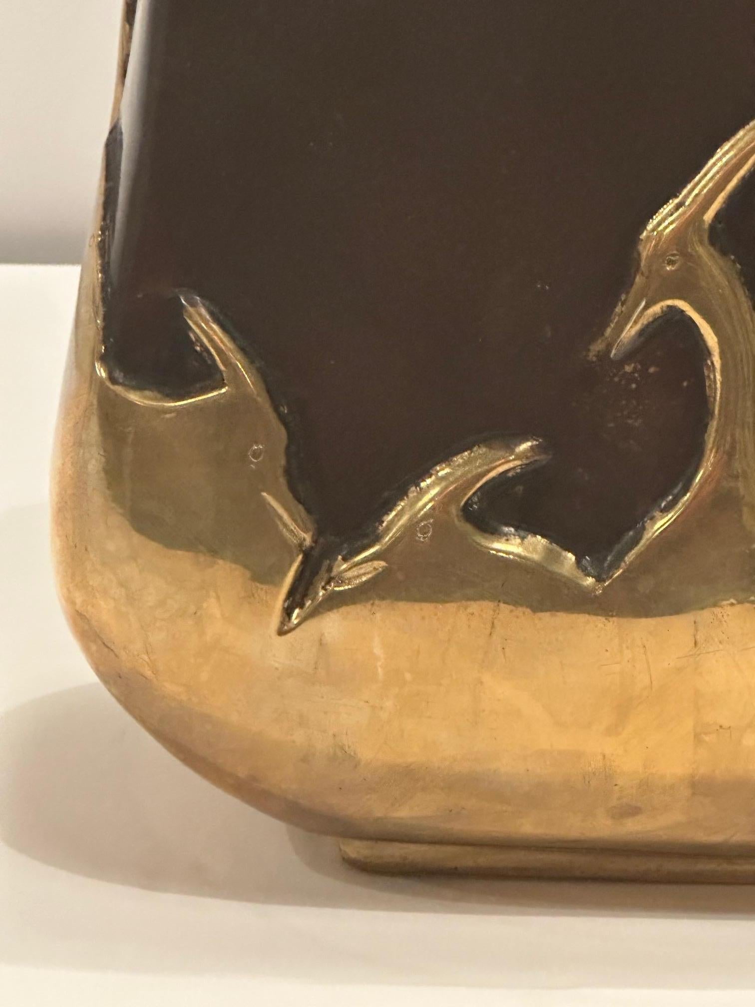 Llamativo Jarrón Japonés de Bronce y Latón Pulido Hecho a Mano en venta 1