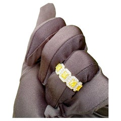 Auffälliger Damen-Eternity-Ring mit gelben Fancy-Diamanten und weißen Diamanten, Größe 7