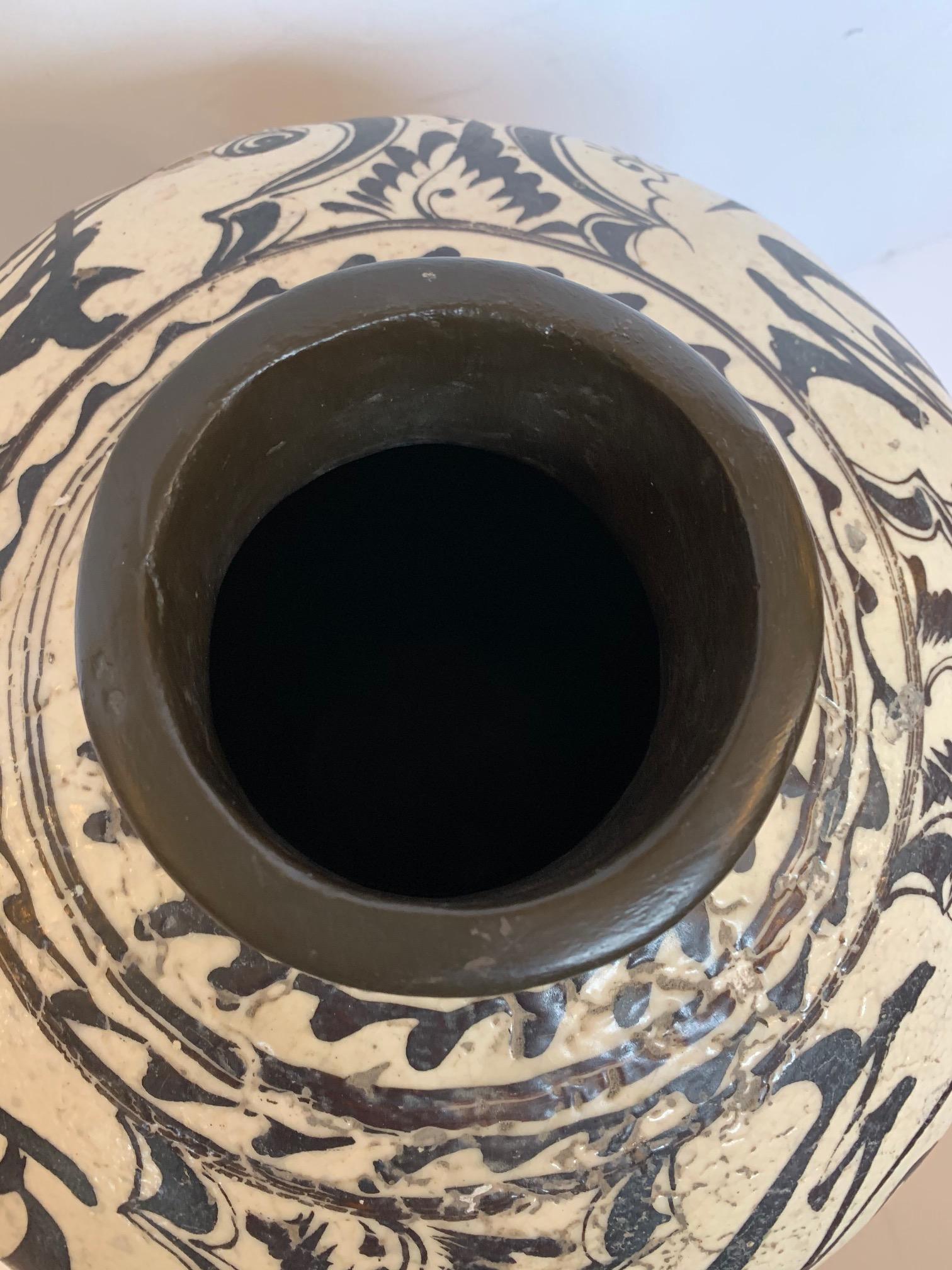 Striking Large Cizhou Ware Vessel Vase 1