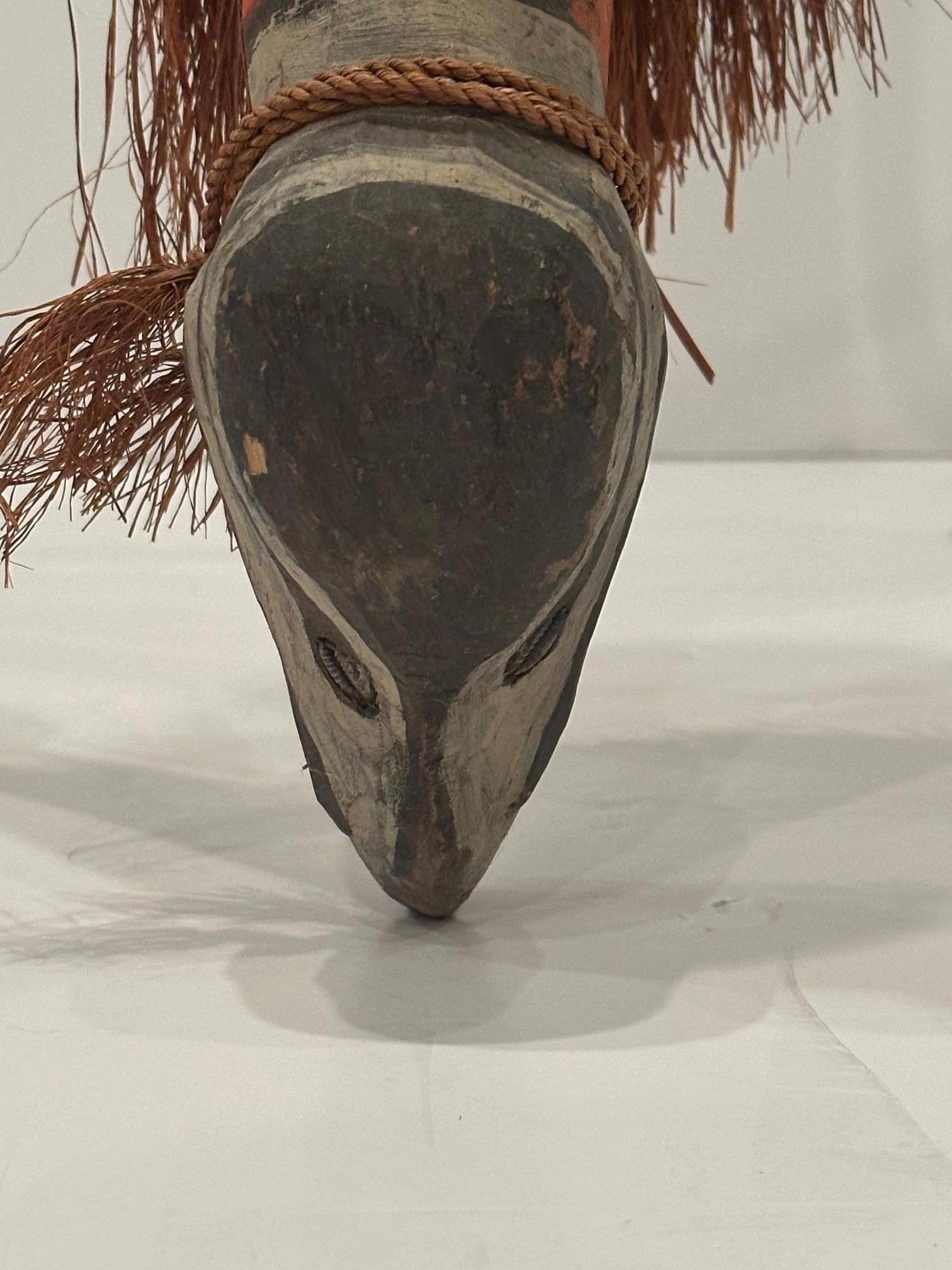 Scultura cerimoniale femminile oceanica di grandi dimensioni in vendita 3