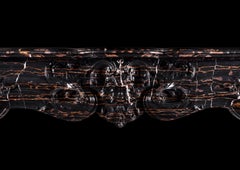 Remarquable cheminée en marbre de style Louis XV